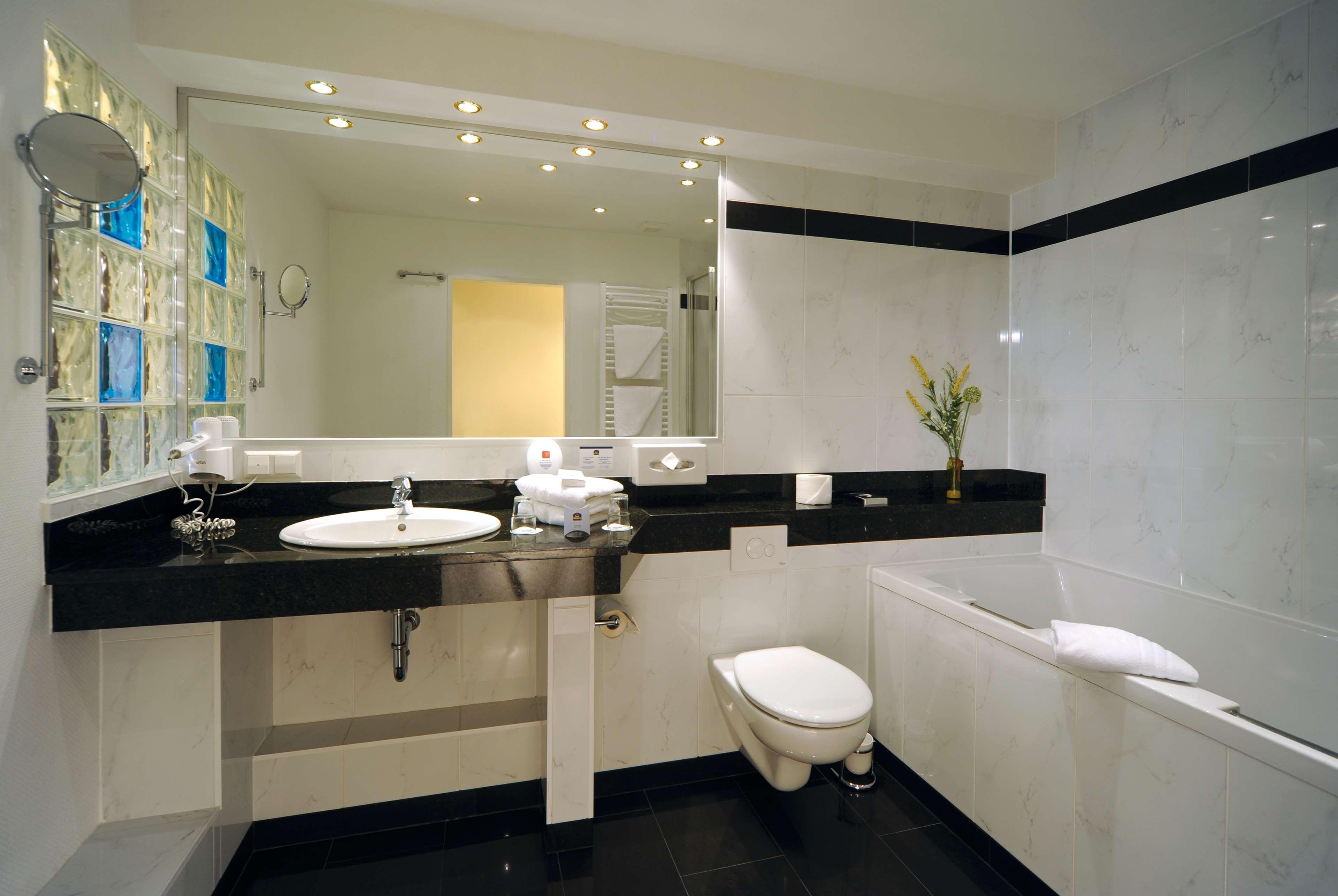 Quadruple with Double Bed