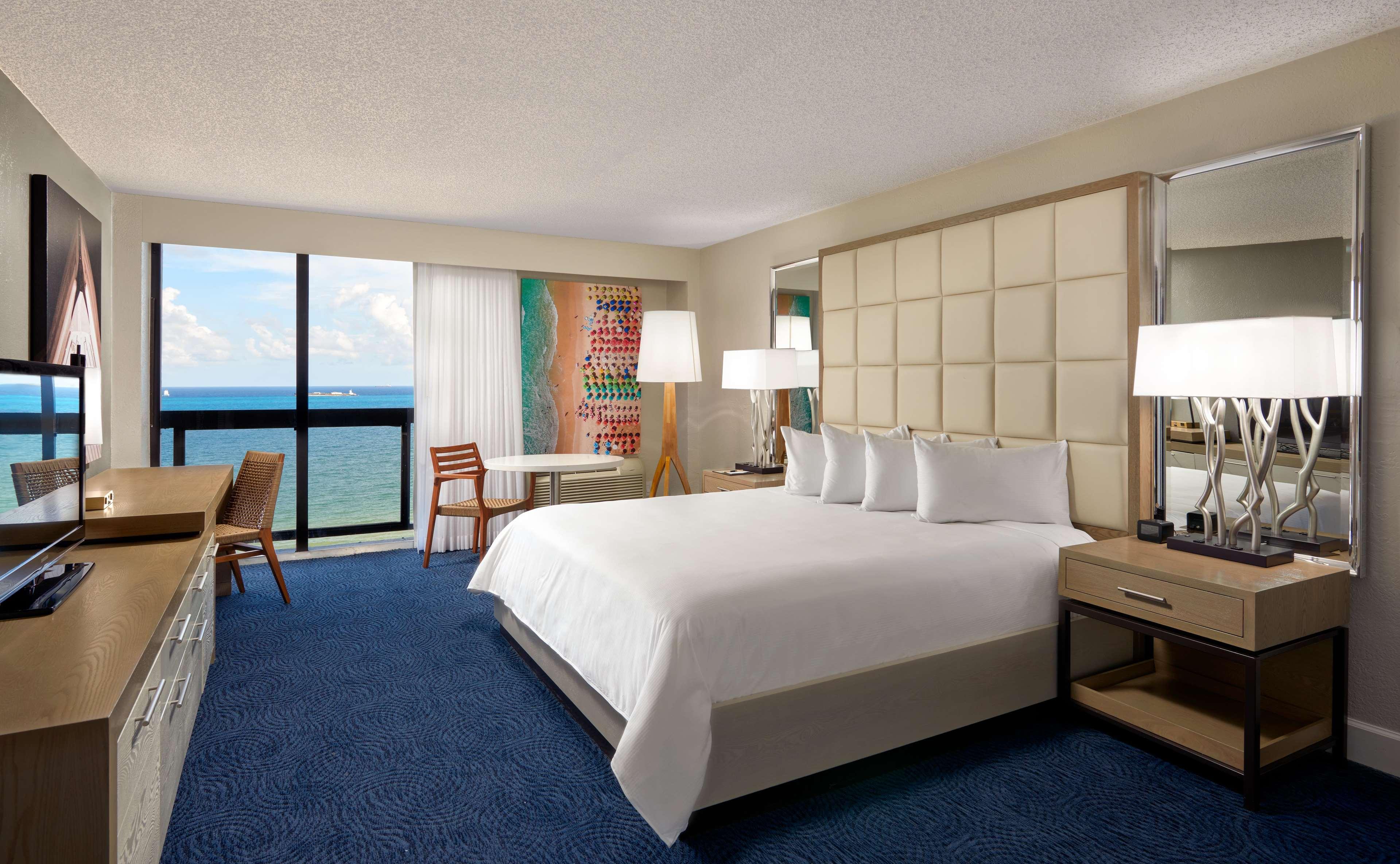 Suite Ocean Front King Bed