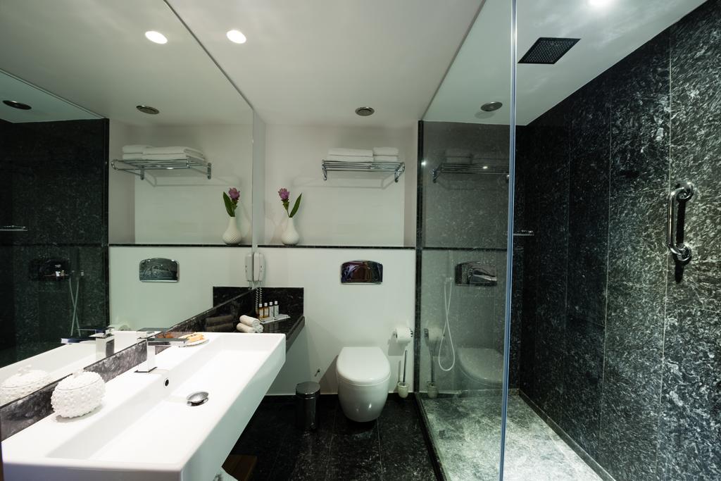 Double or Twin Deluxe