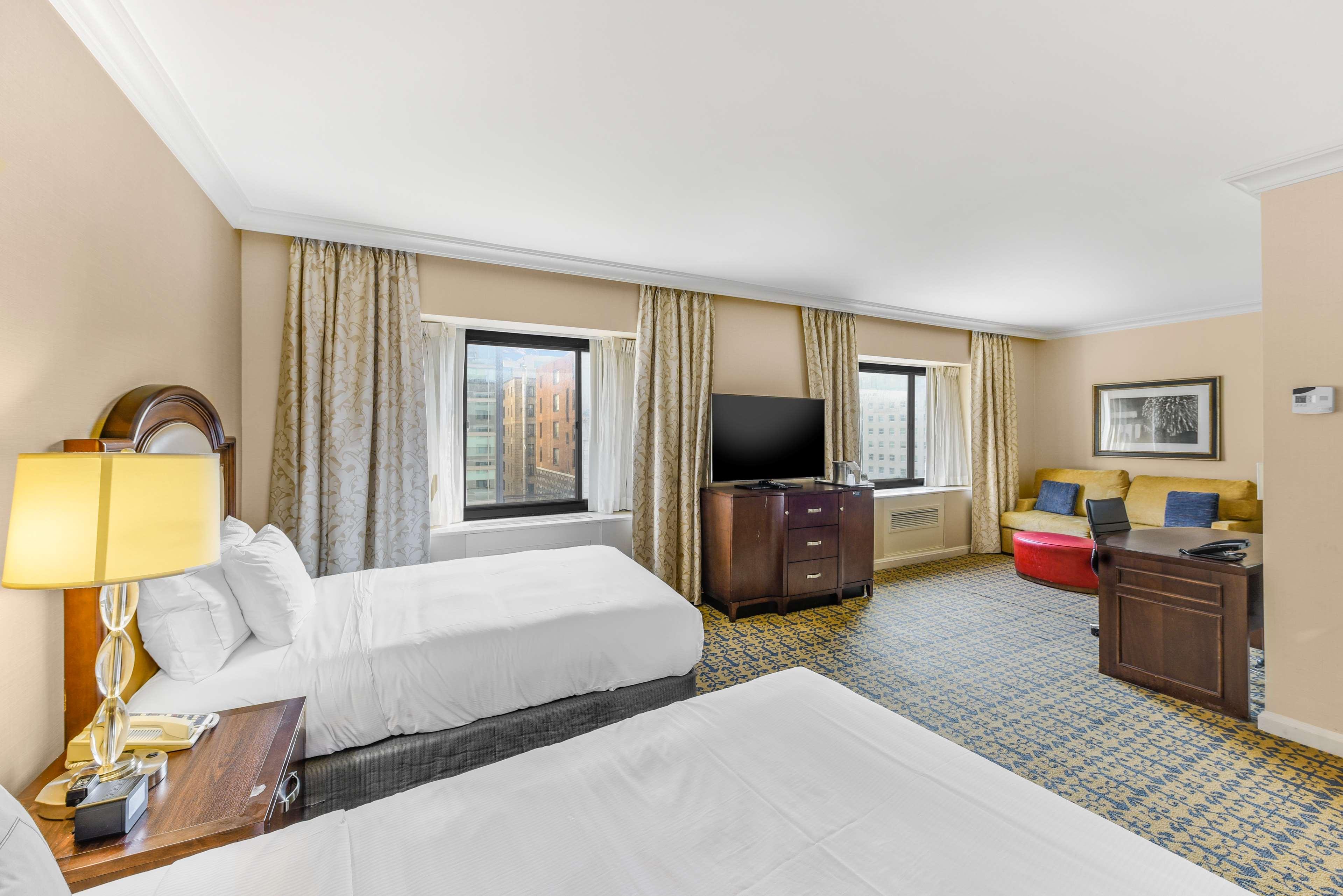 Room City View King Bed