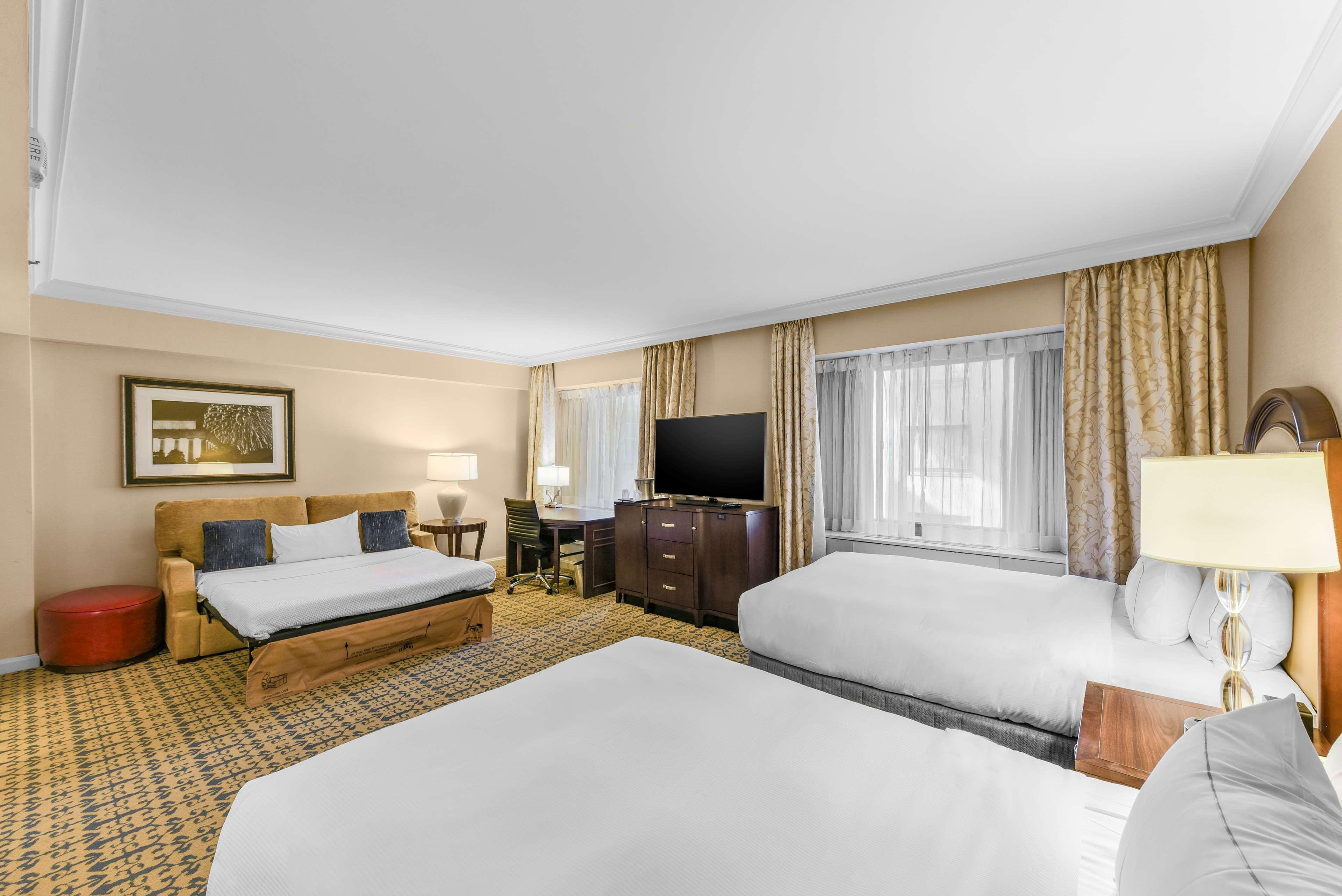 Room Deluxe Two Double Beds