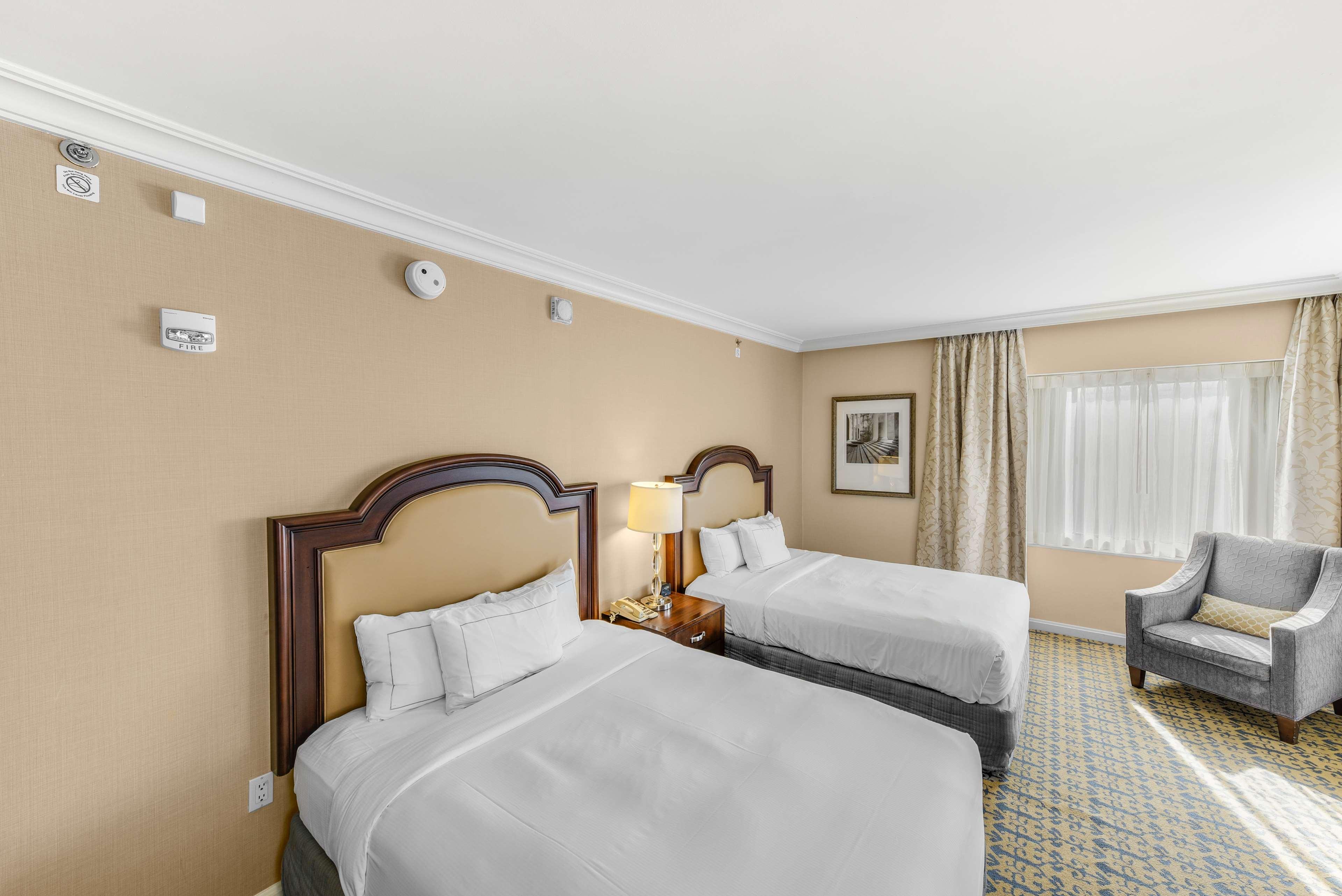 Room Deluxe Two Double Beds