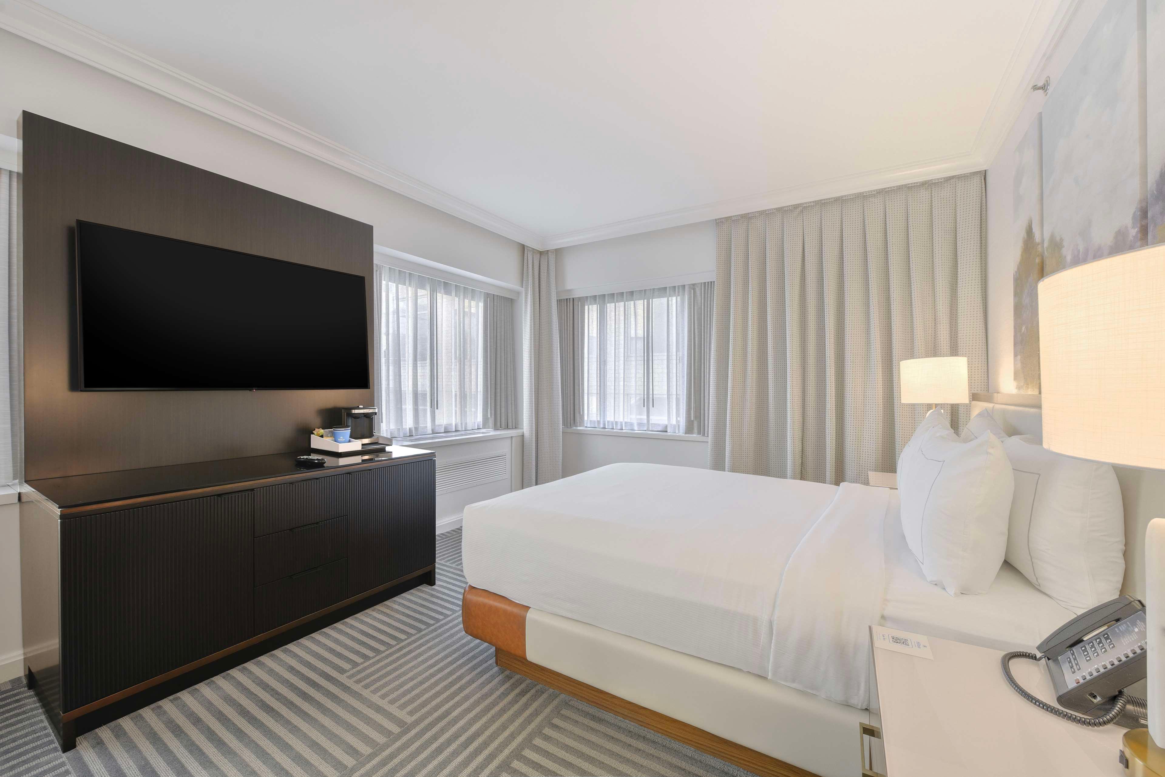 Double Deluxe King Bed