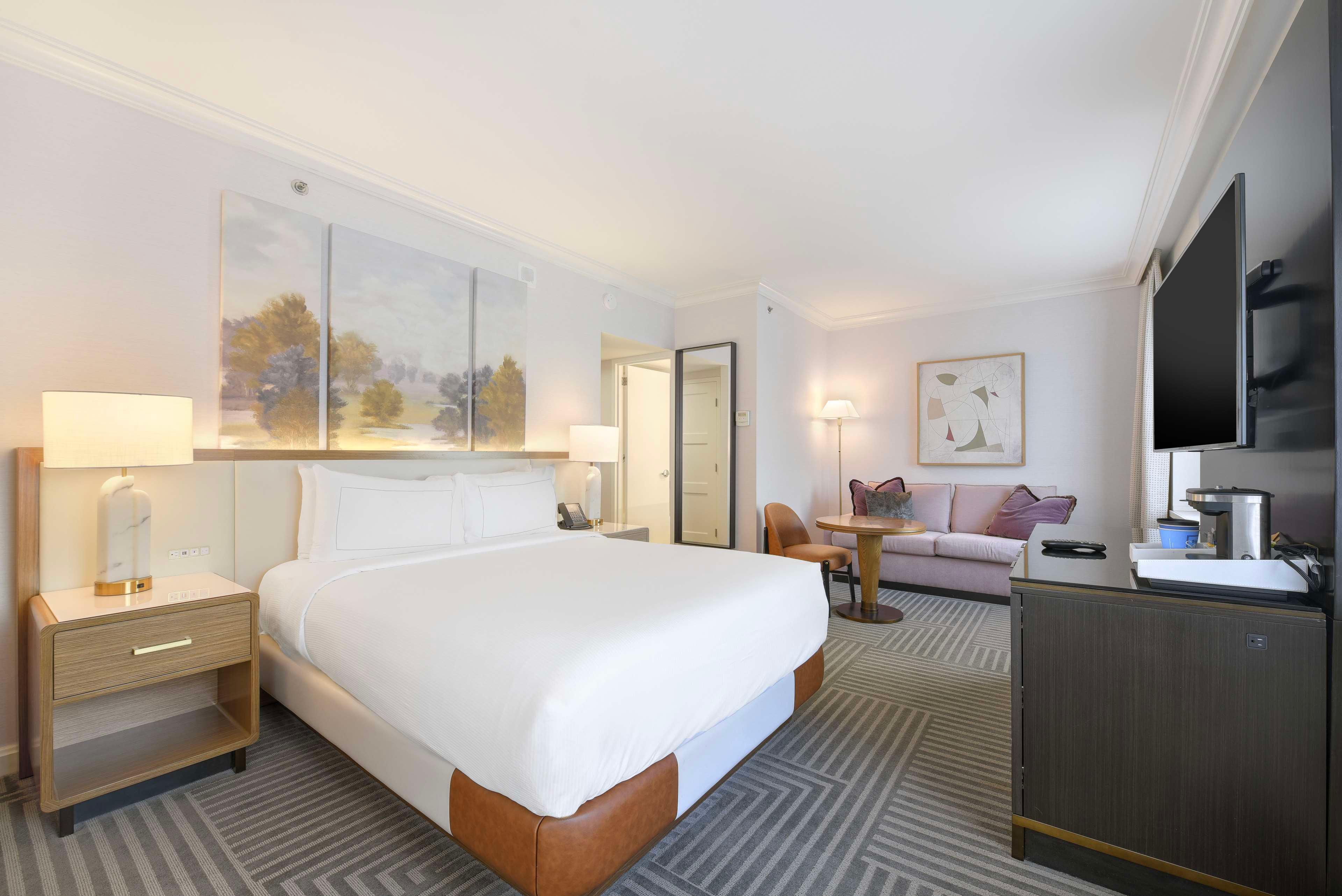 Double Deluxe King Bed