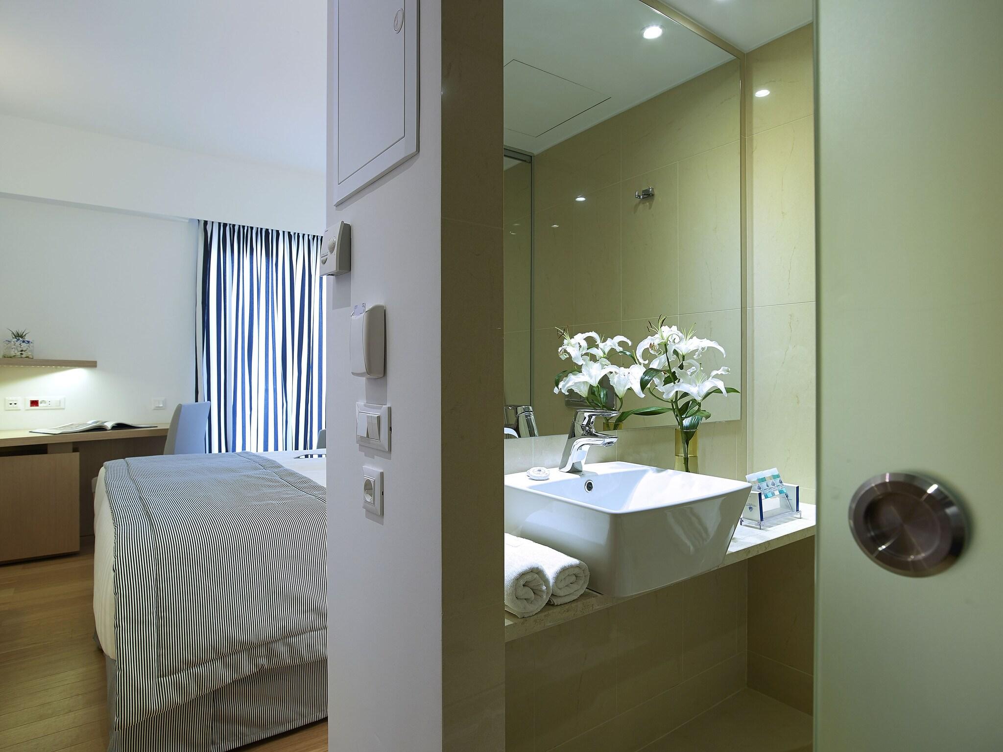 Twin Classic Sea View