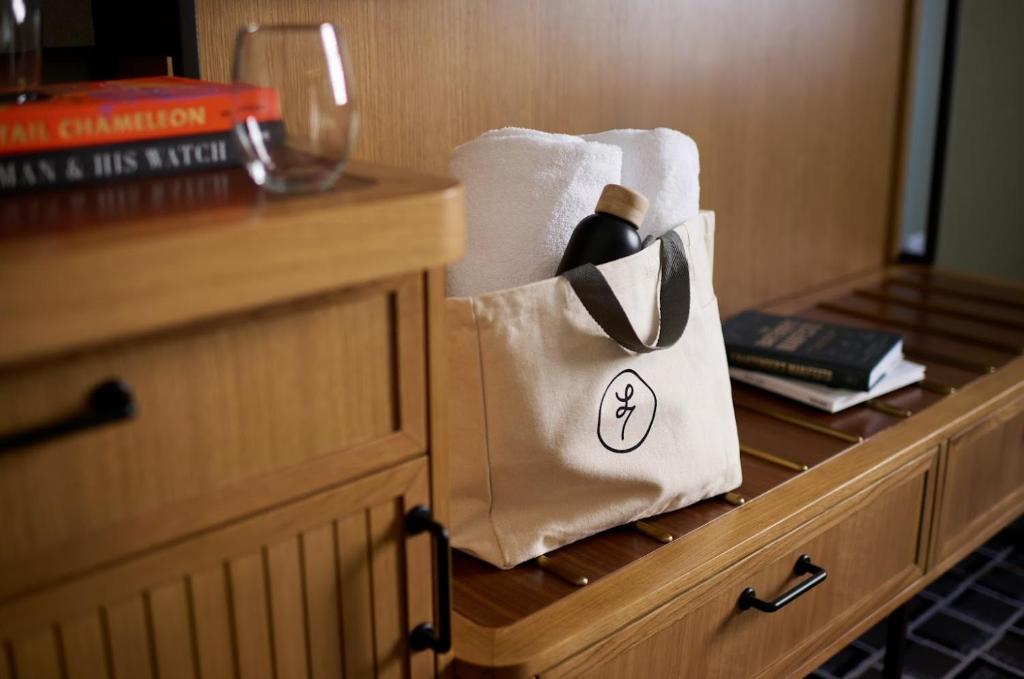 Double Deluxe King Bed