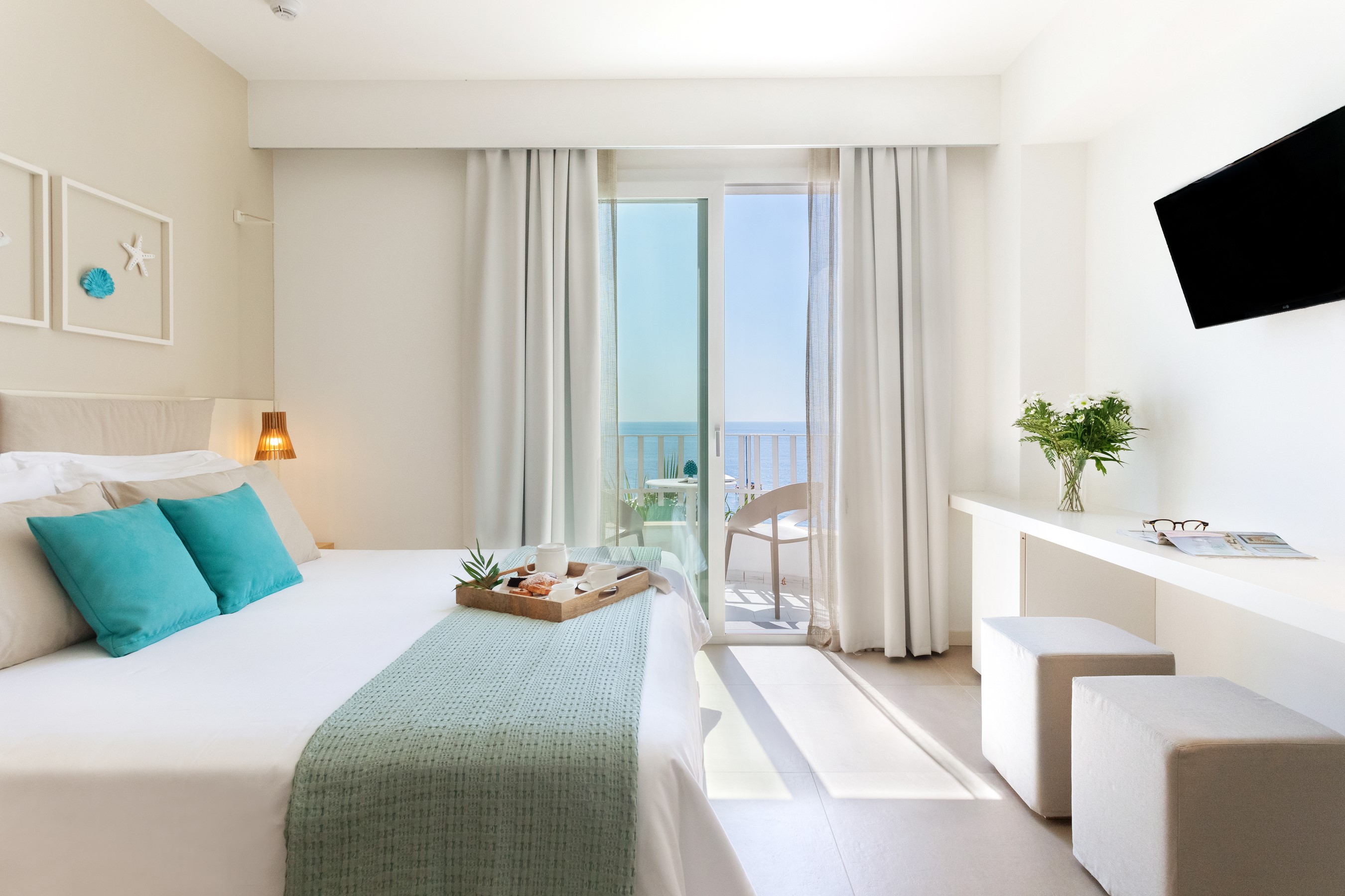 Junior Suite Sea View with Balcony