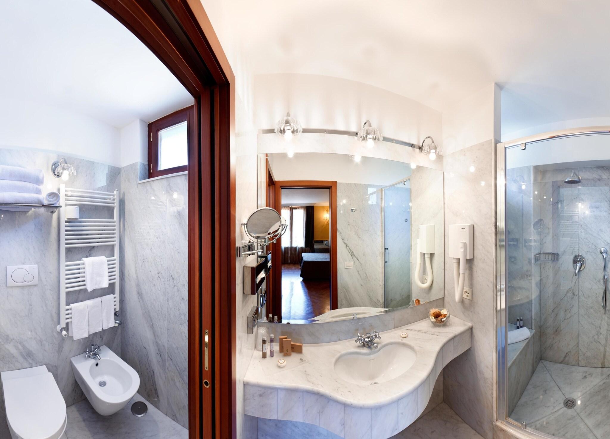 Double or Twin Deluxe Sea View