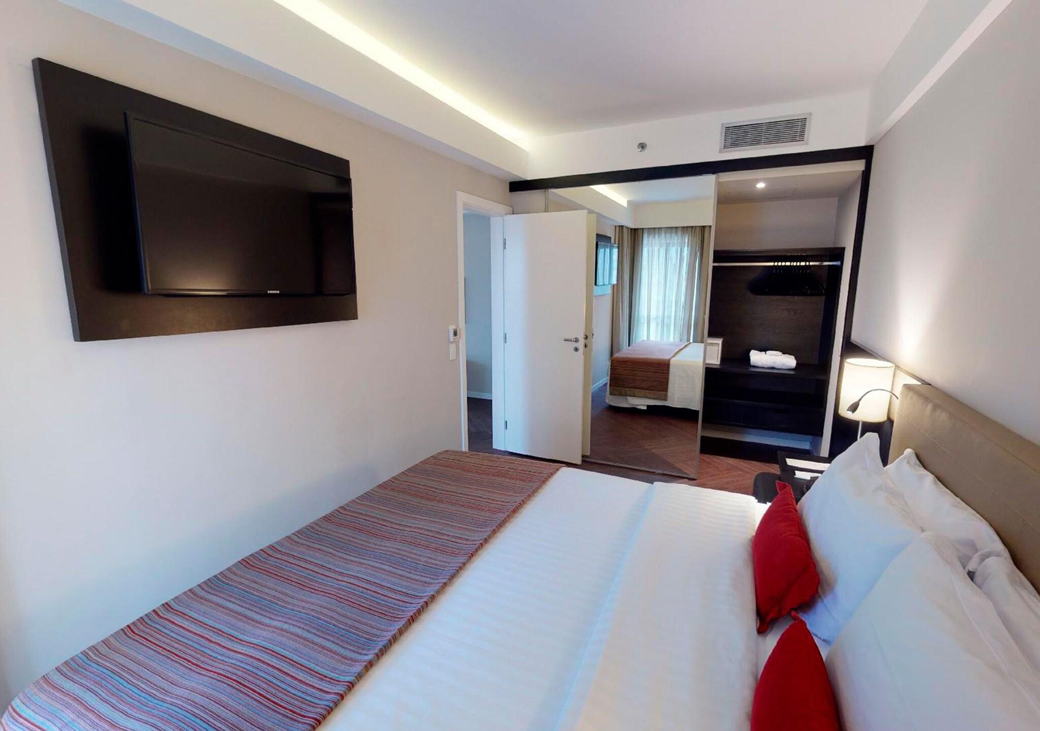 Double Queen Size Bed