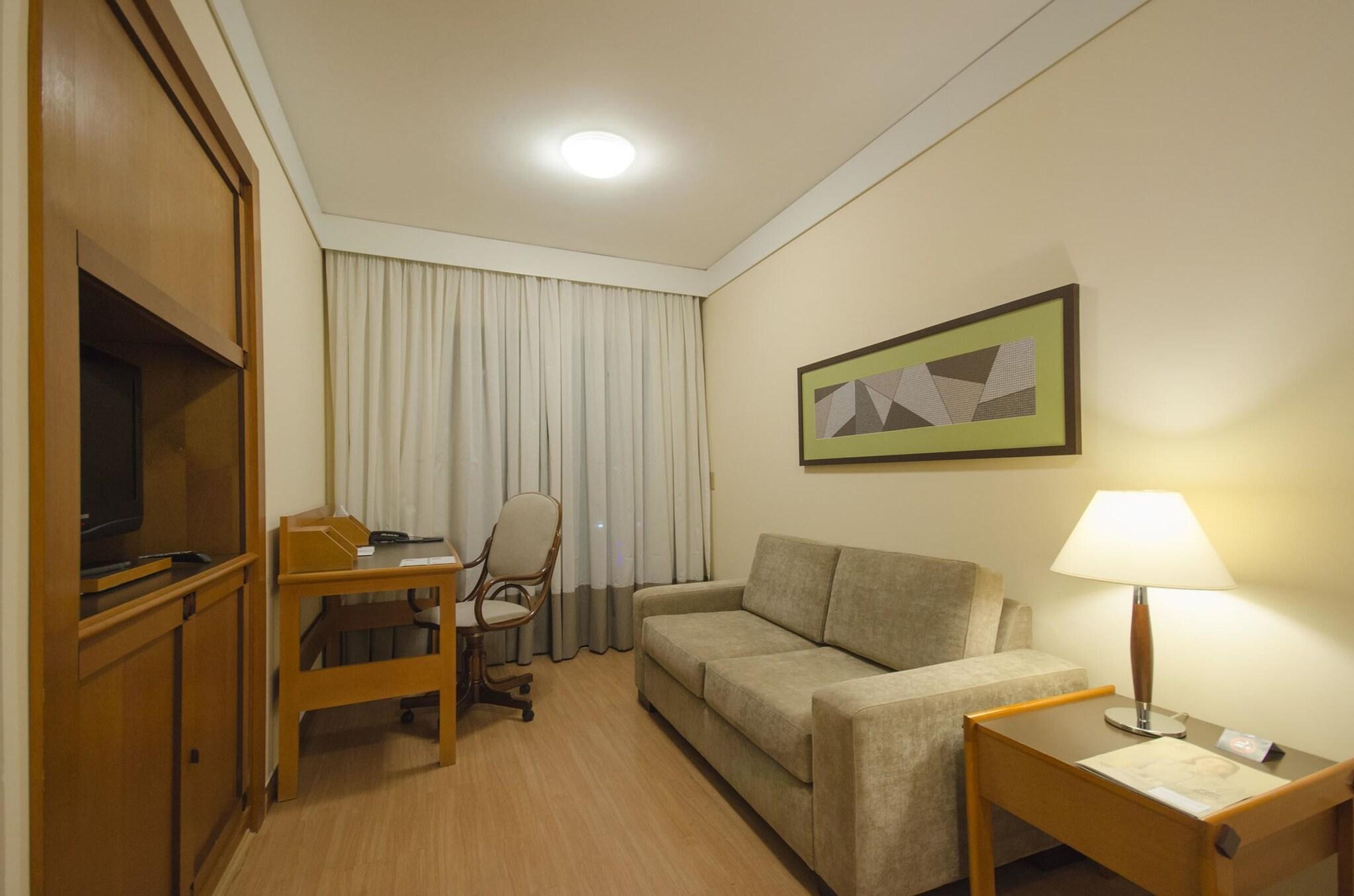 Double Business Queen Bed