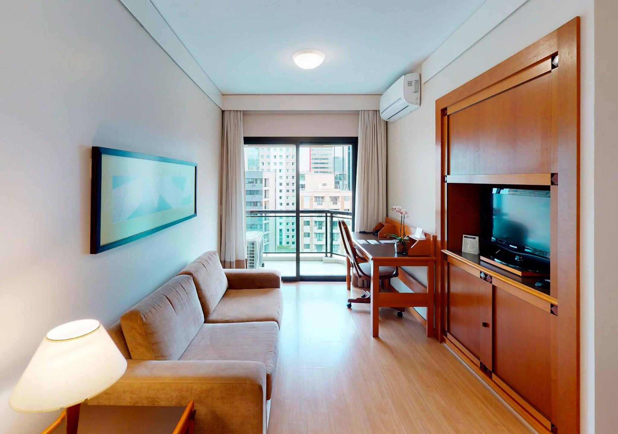 Suite Premium Queen Bed