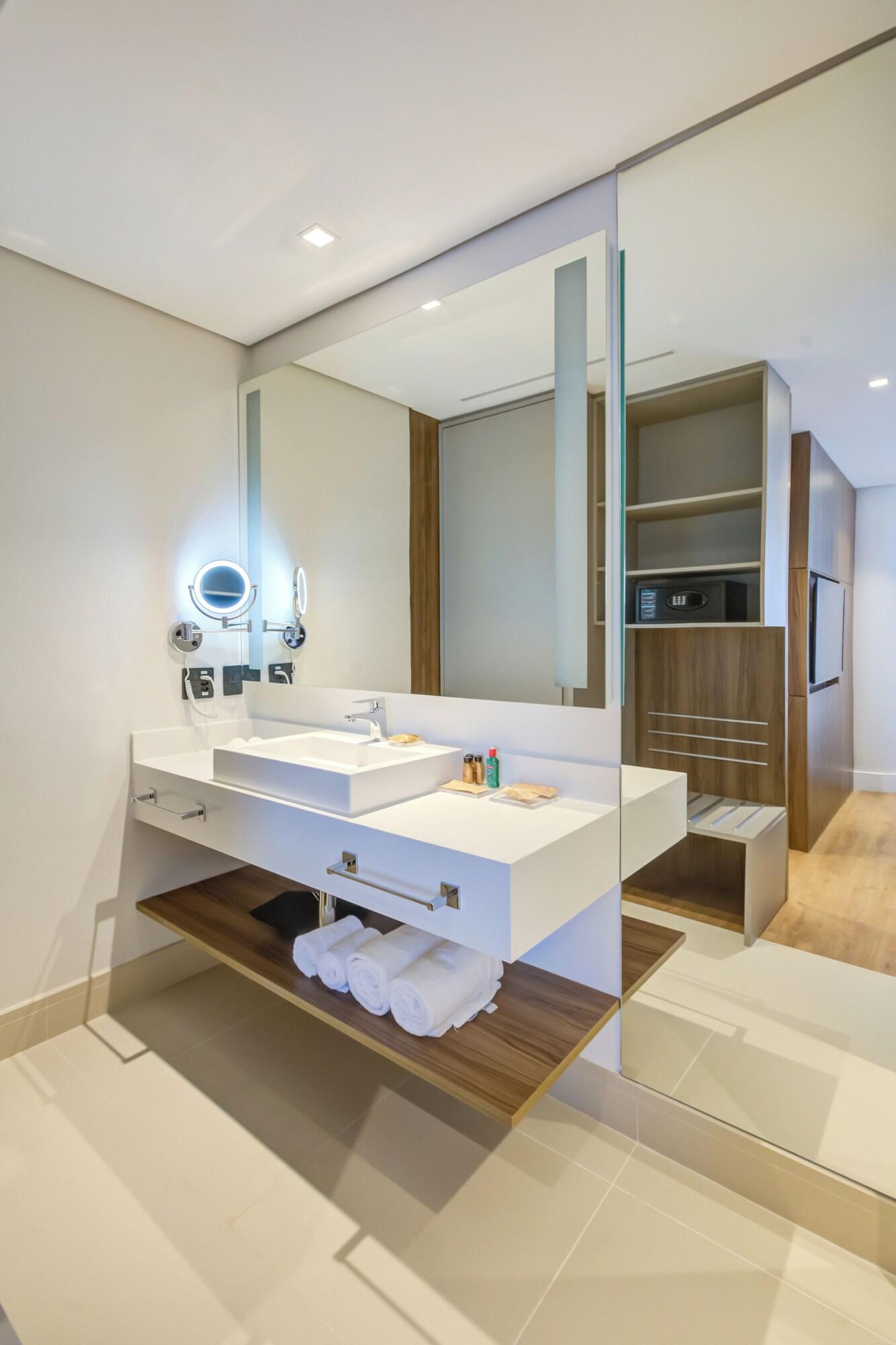 Junior Suite King Size Bed