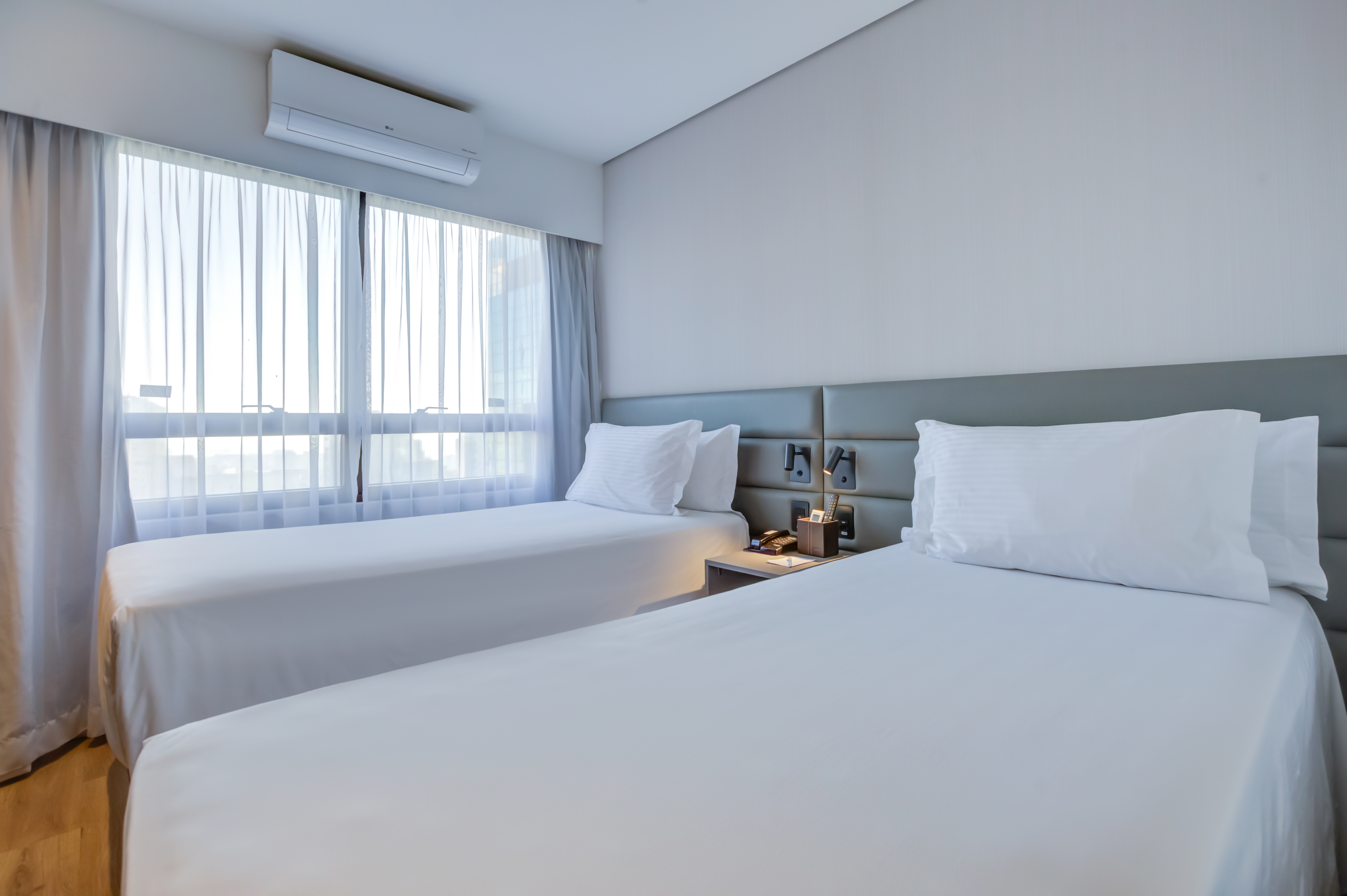 Apartment Business King Bed