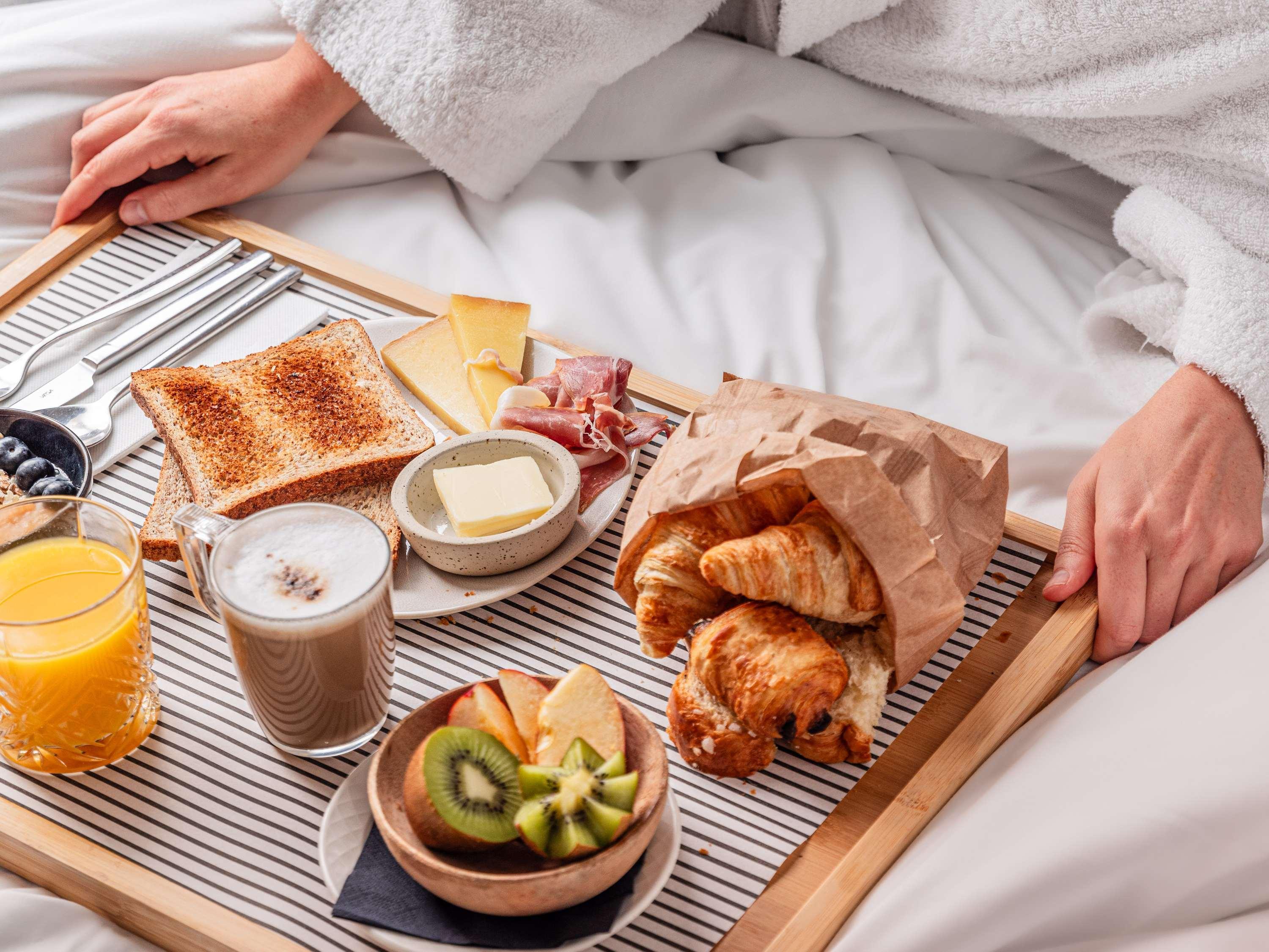 Suite Queen Size Bed