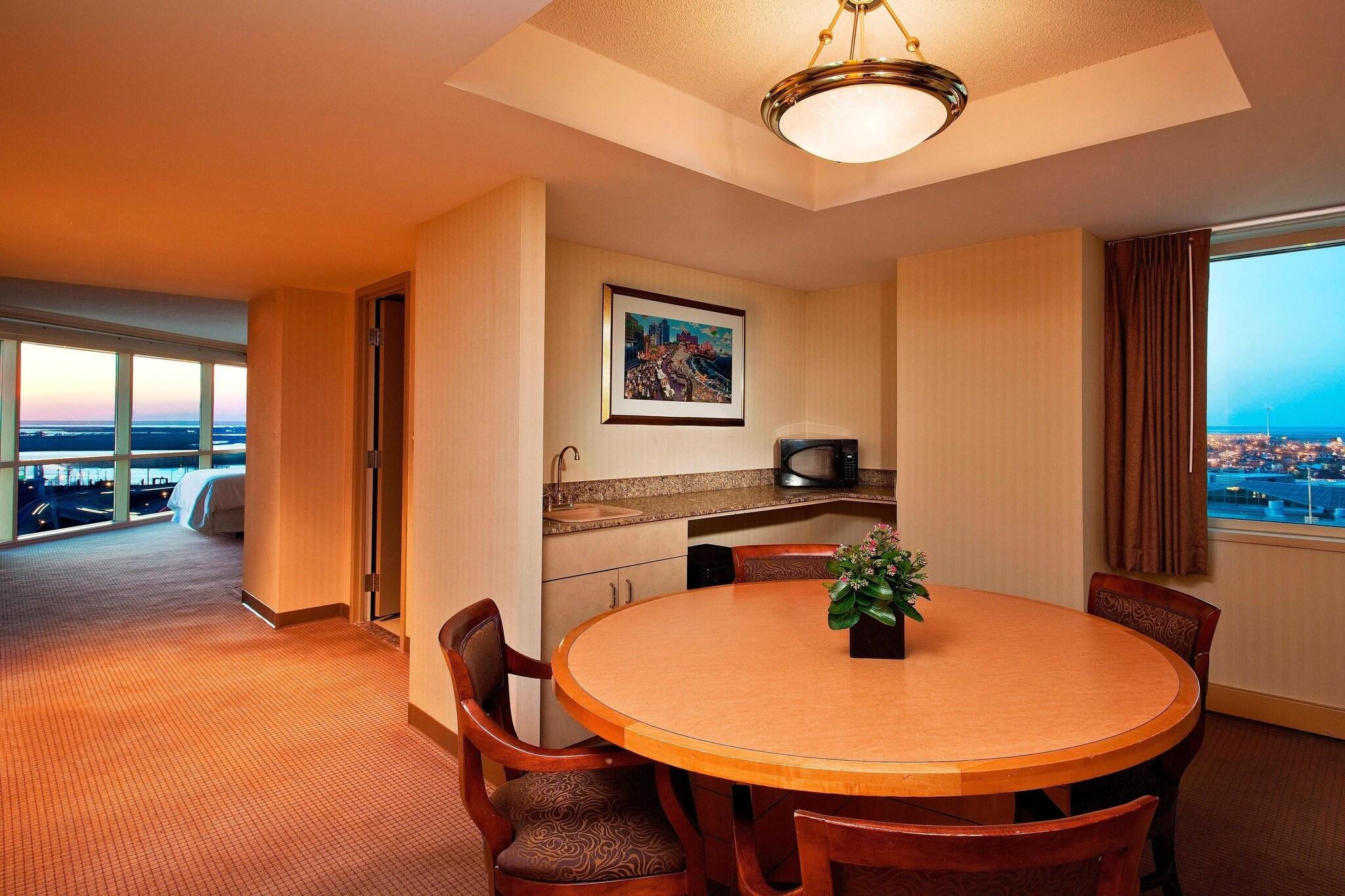 Double Club Queen Bed