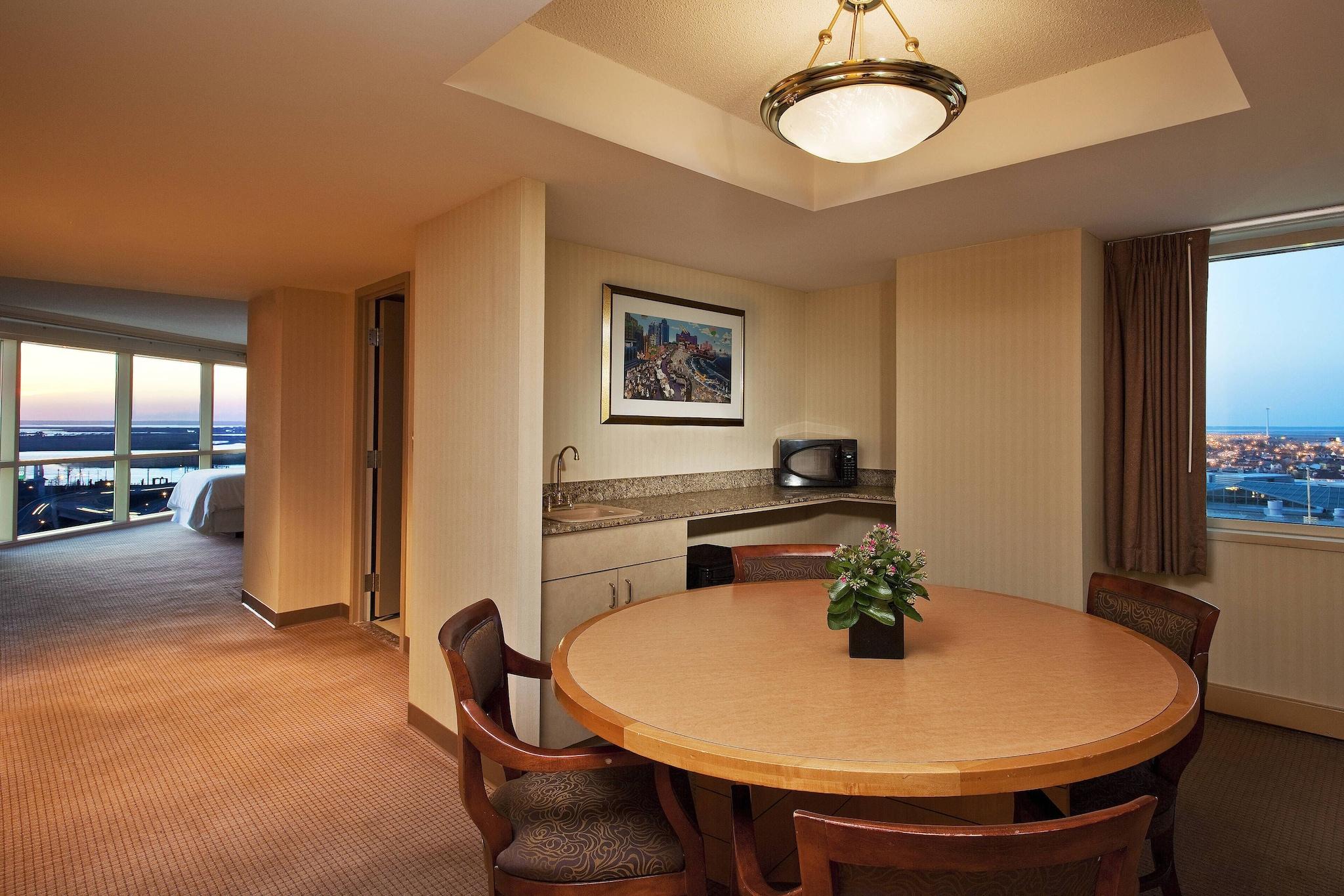 Double Club Queen Bed