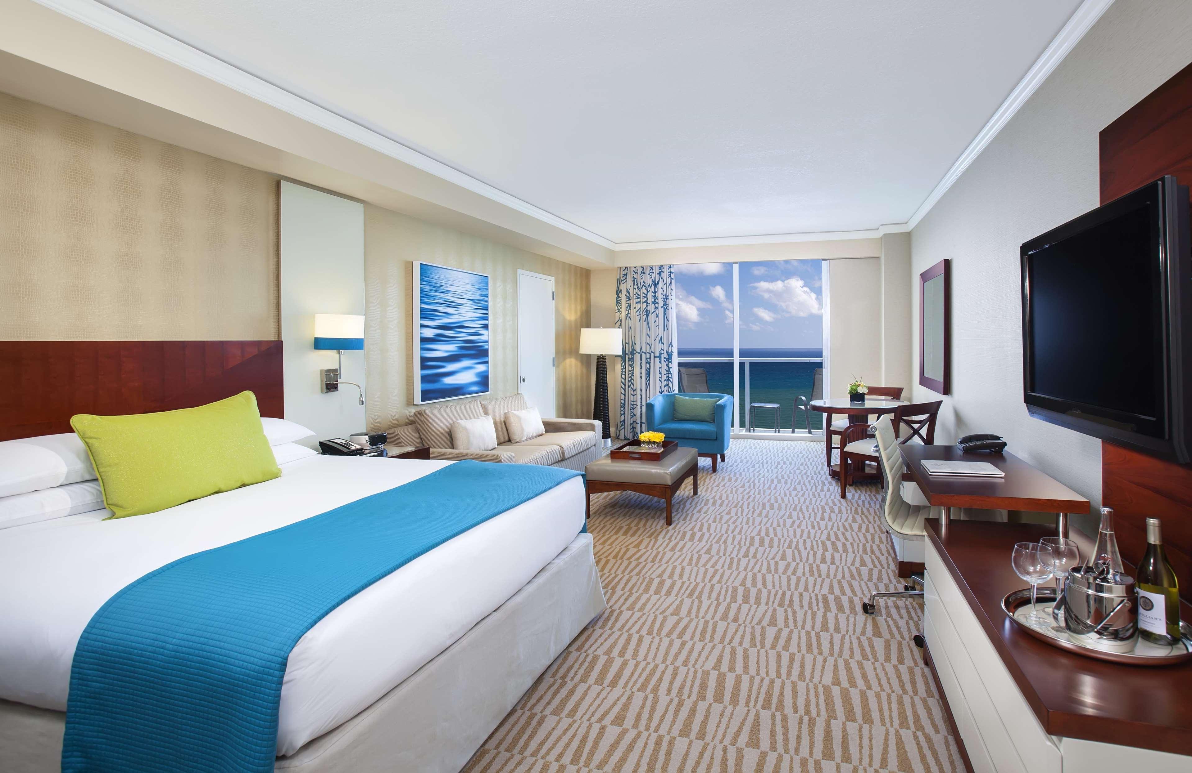 Junior Suite Ocean View King Bed