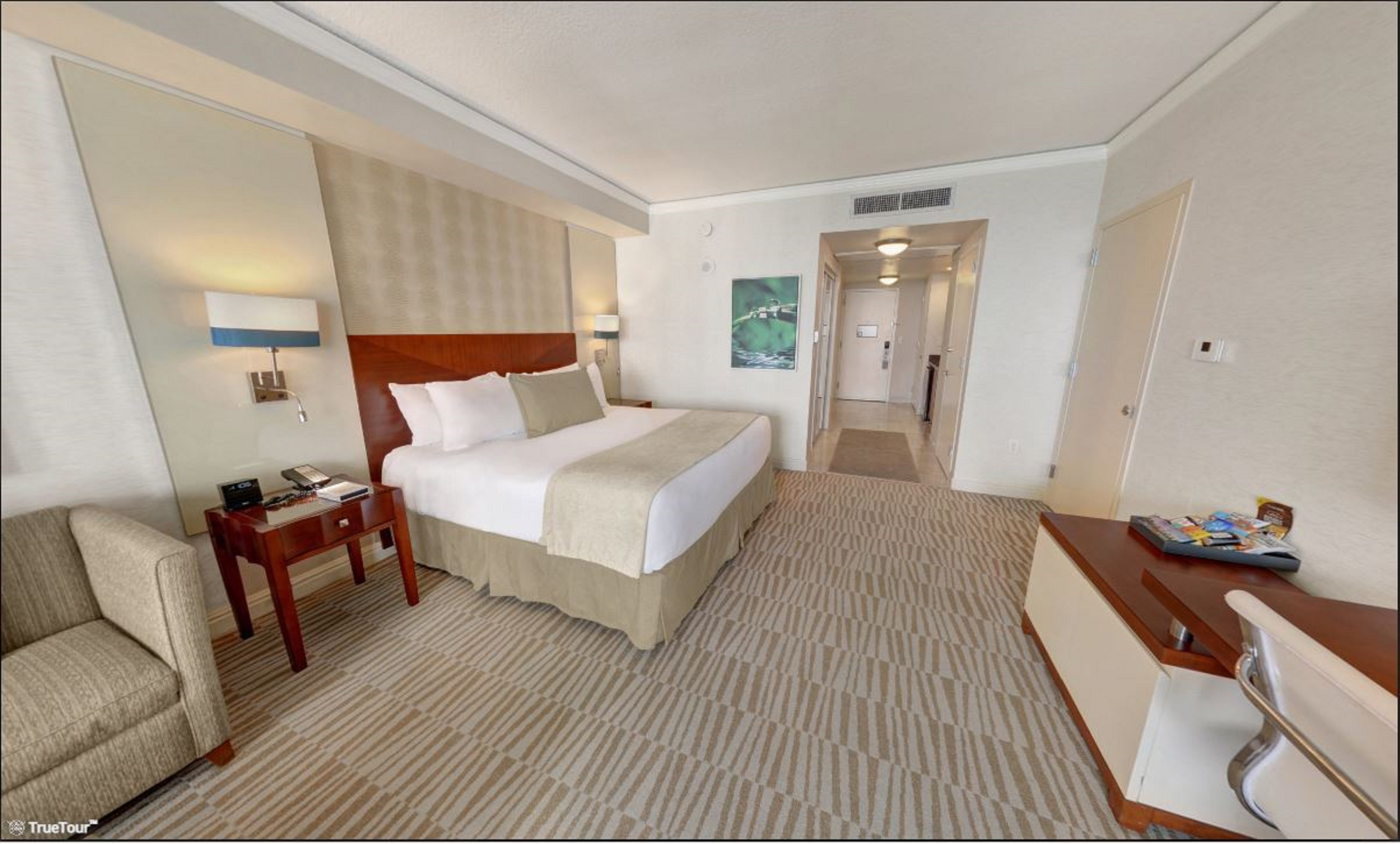 Junior Suite Bay View King Bed