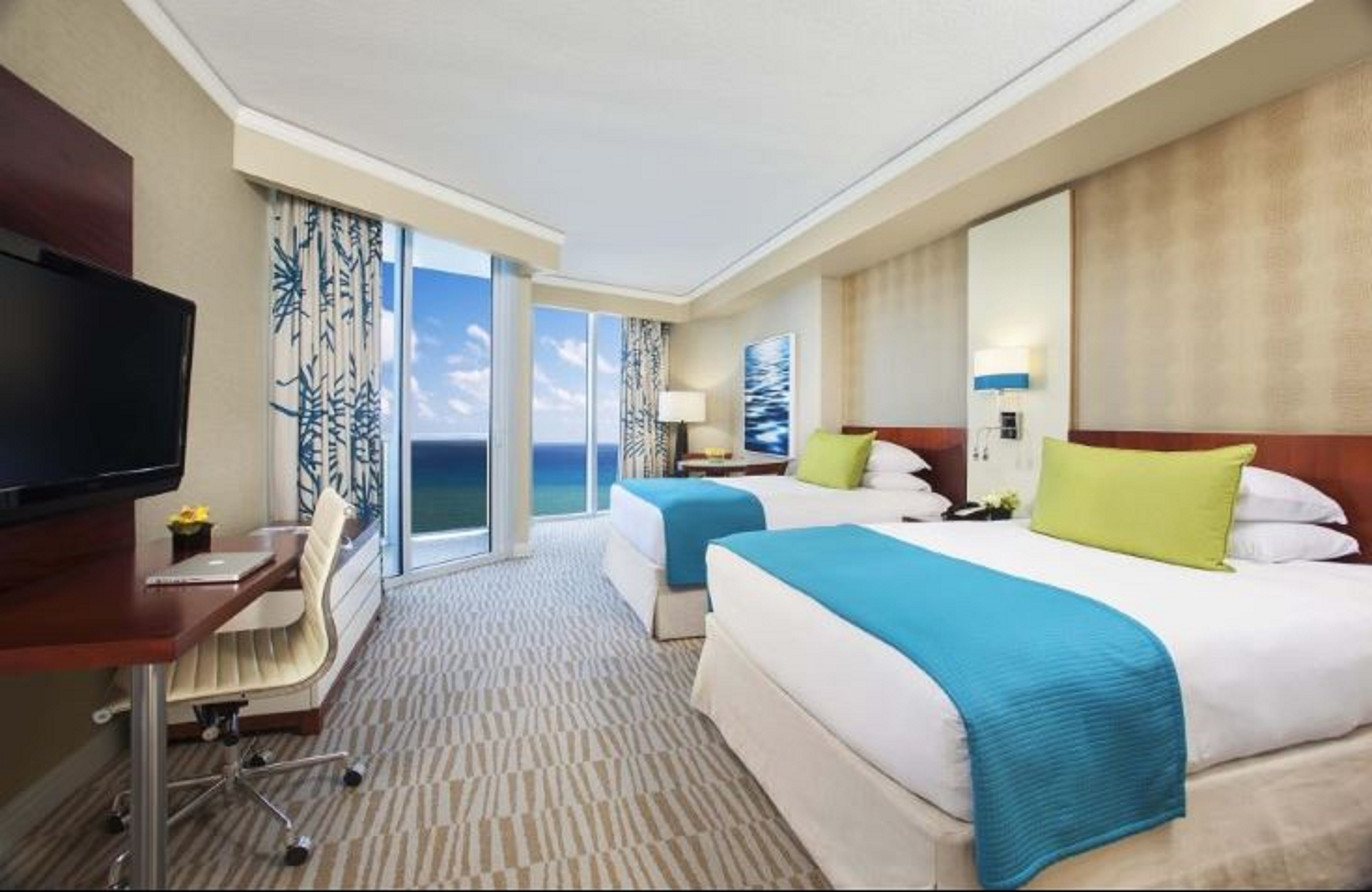 Suite with Kitchenette