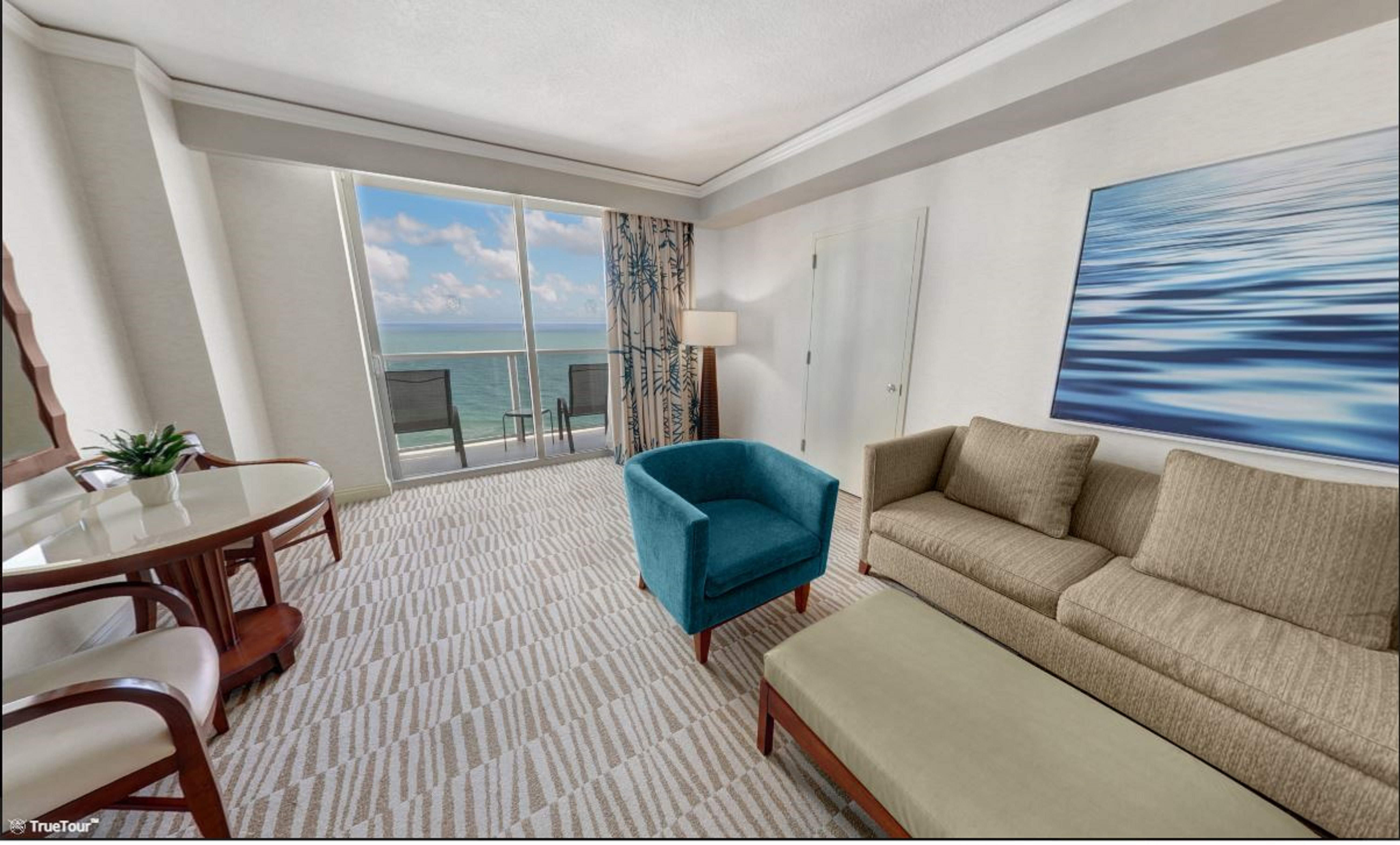 Junior Suite Bay View King Bed