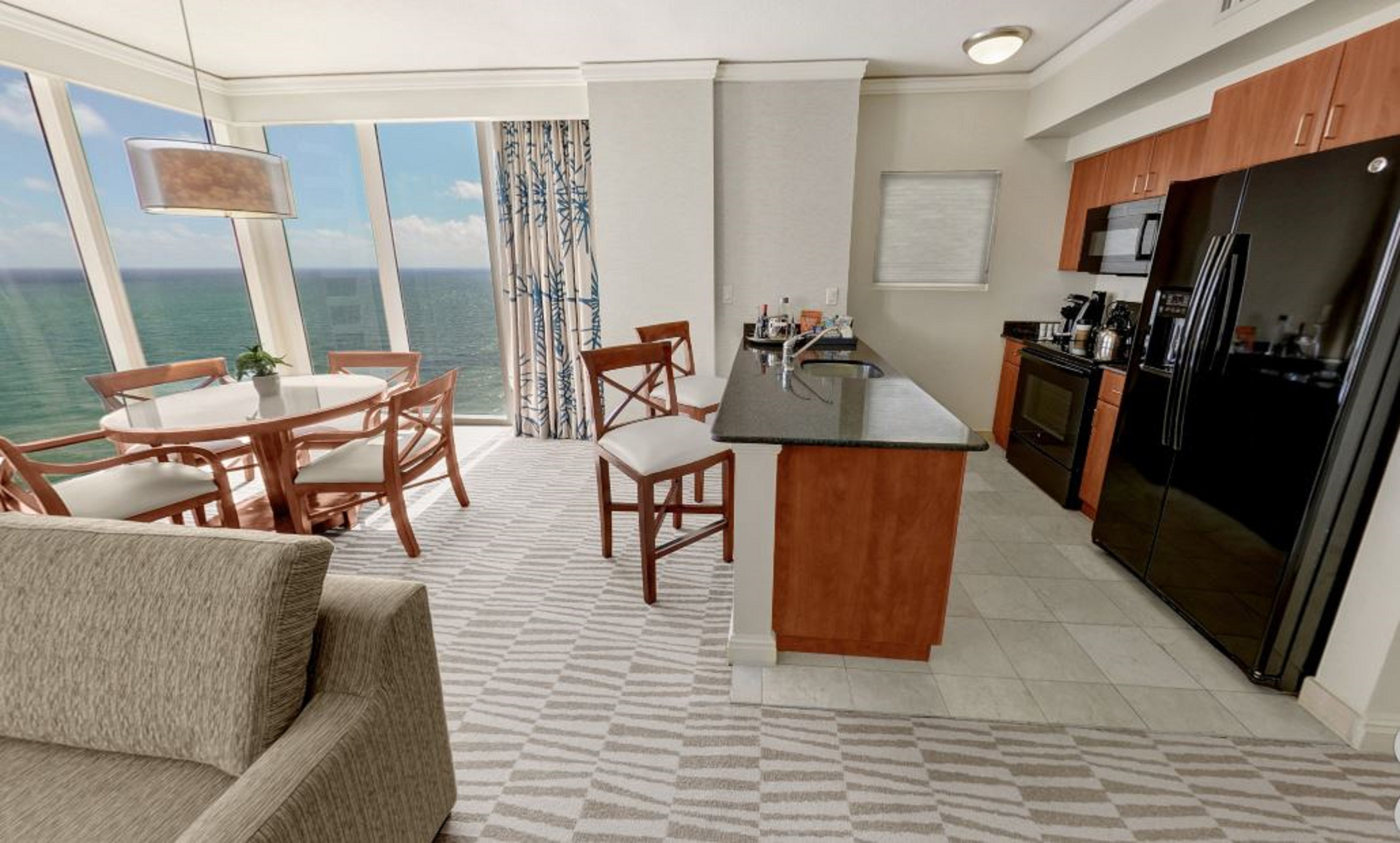 Suite with Kitchenette