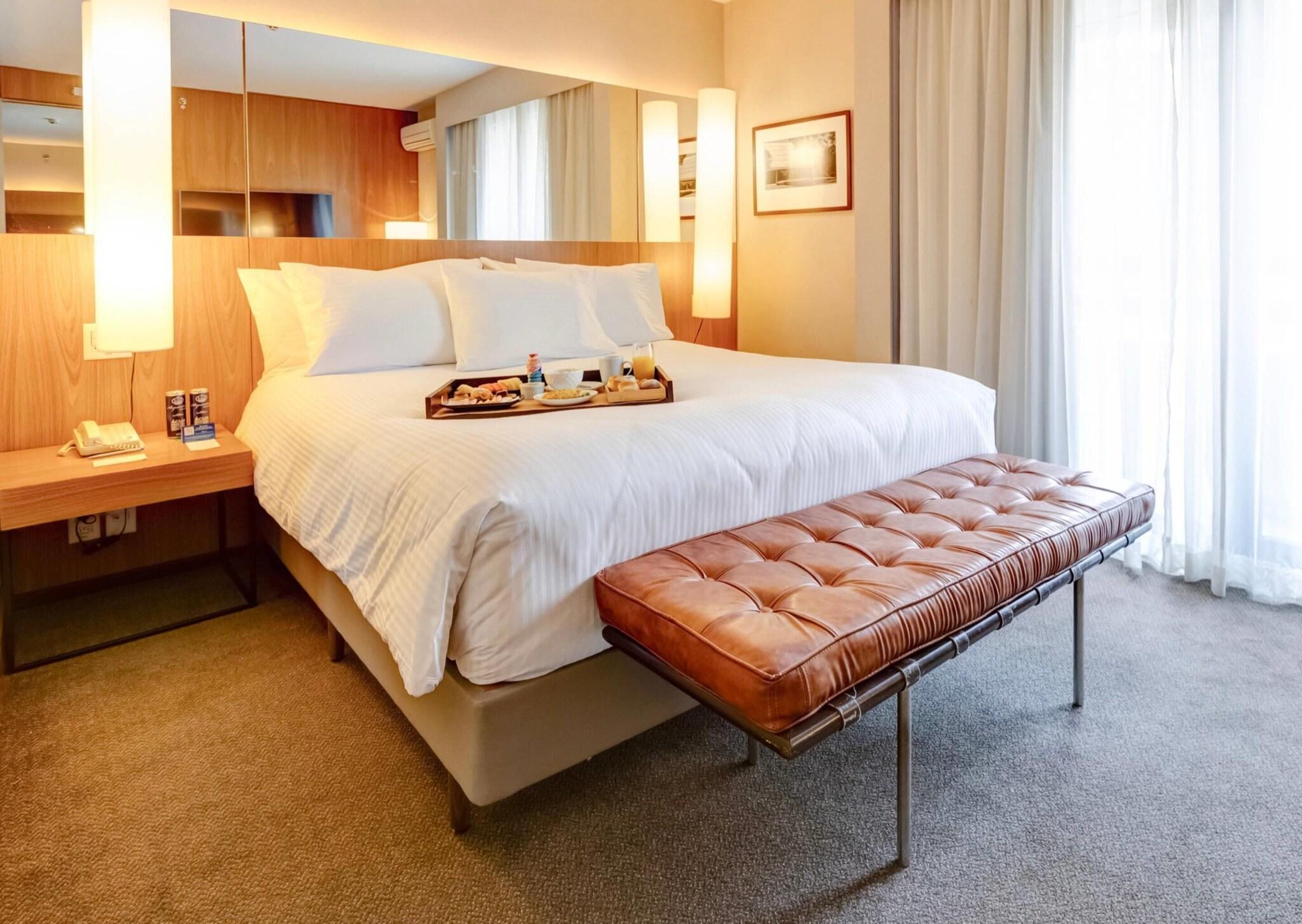 Suite City View King Bed