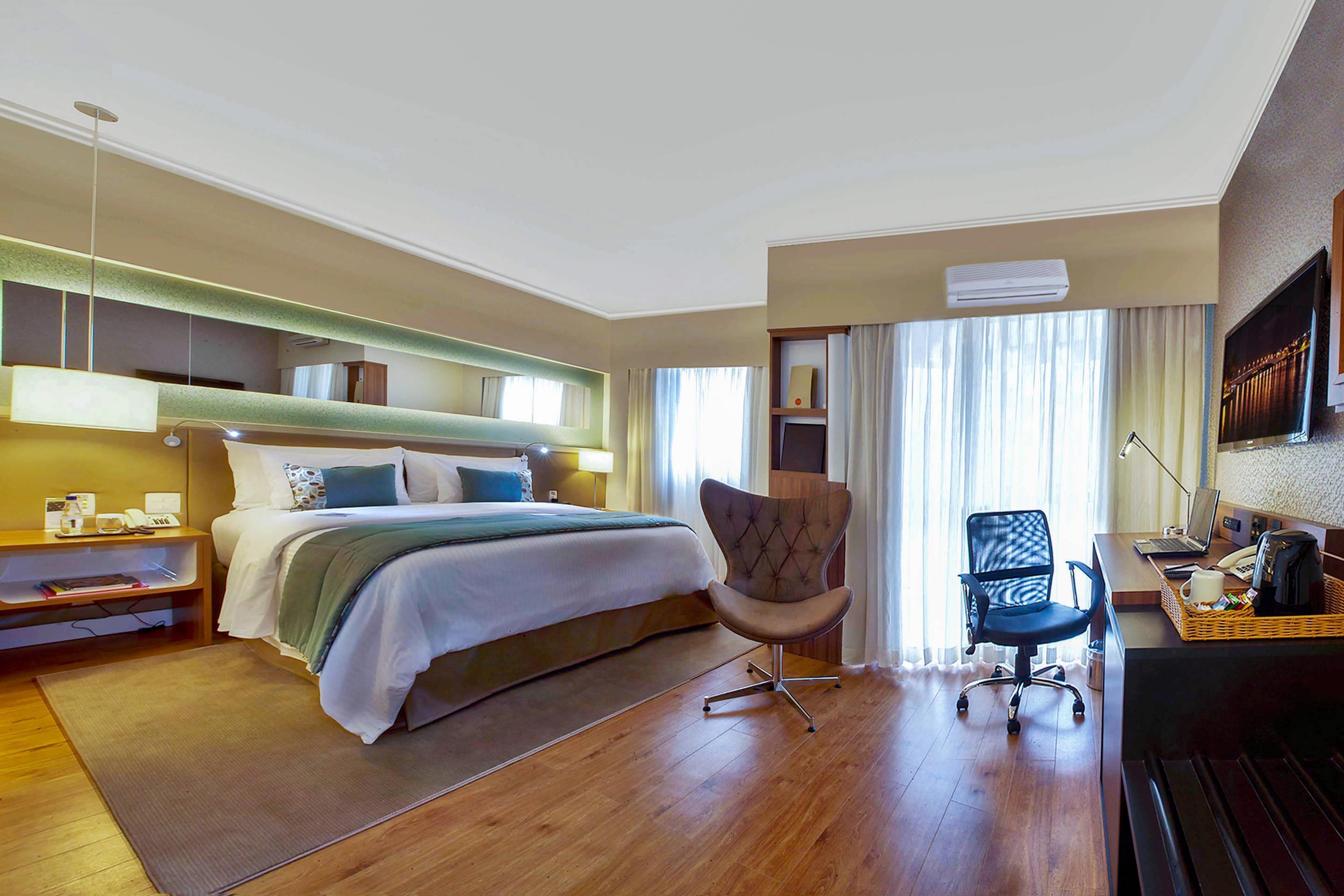 Double Queen Size Bed