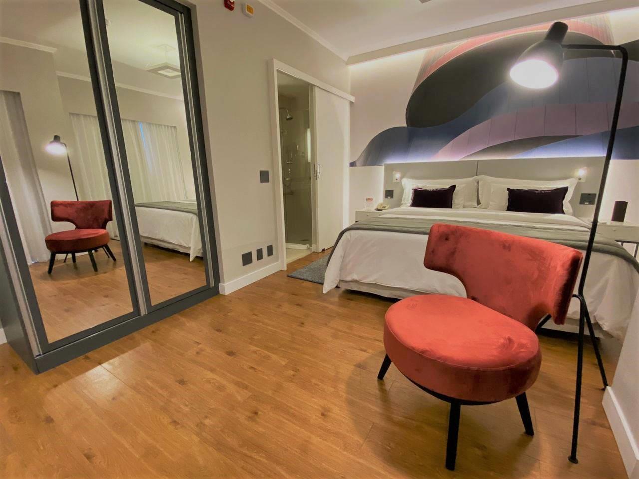 Double Queen Size Bed