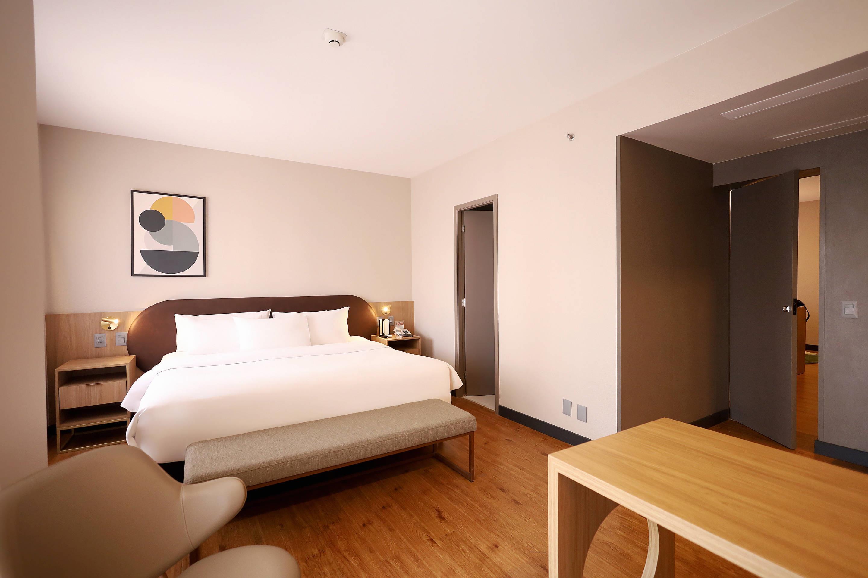 Suite Queen Size Bed