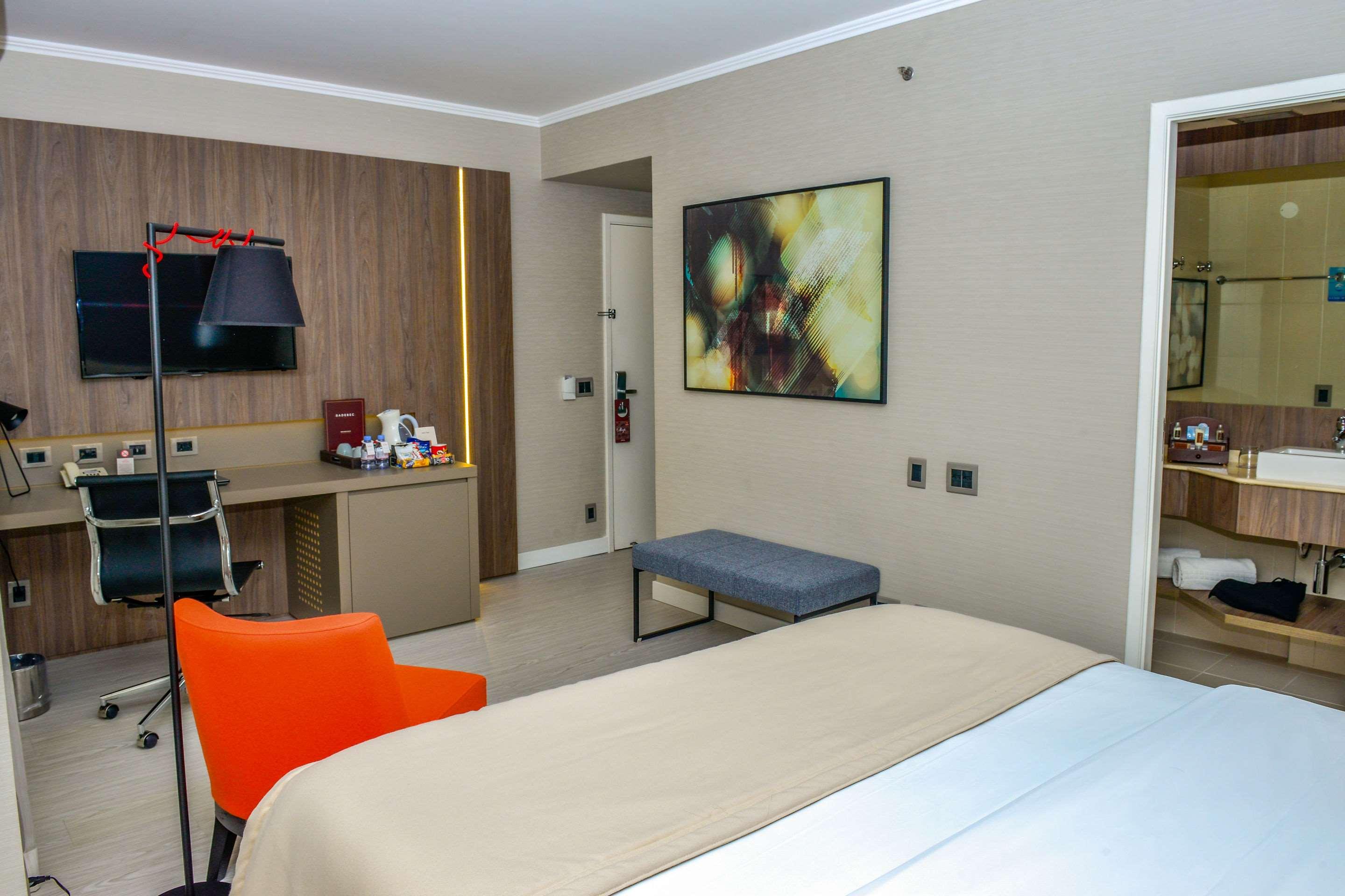 Double Queen Bed Non Smoking