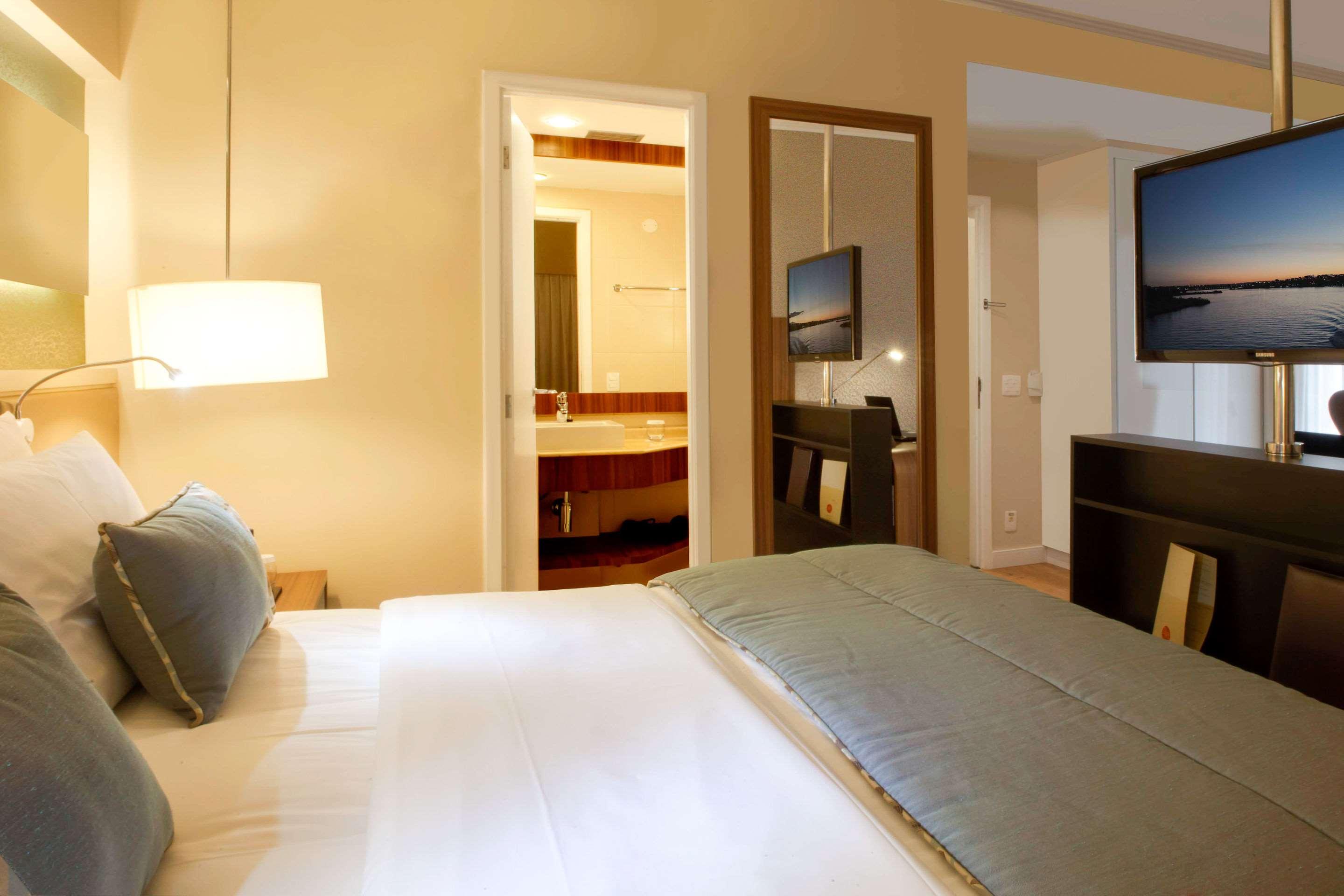 Double Queen Bed Non Smoking