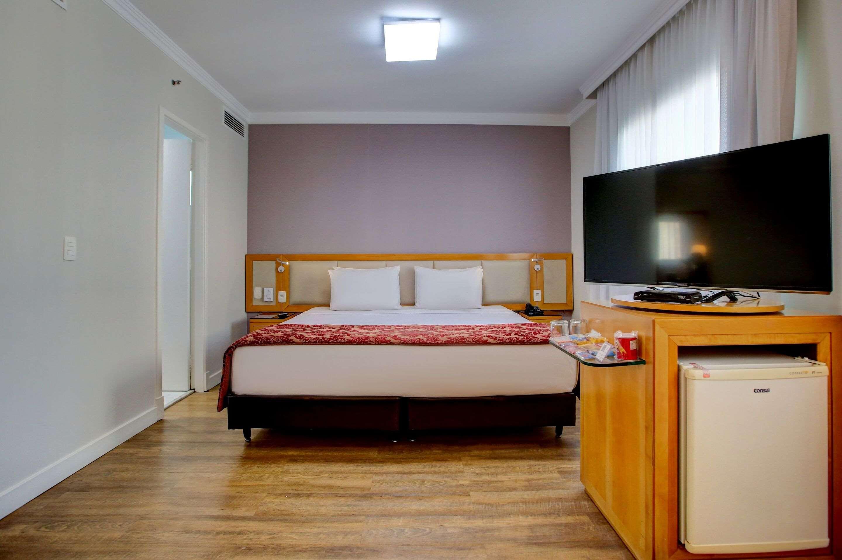 Suite Queen Size Bed