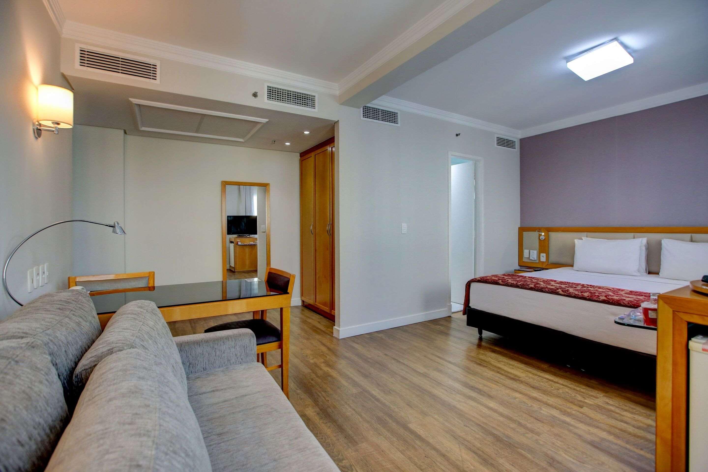 Suite Queen Size Bed