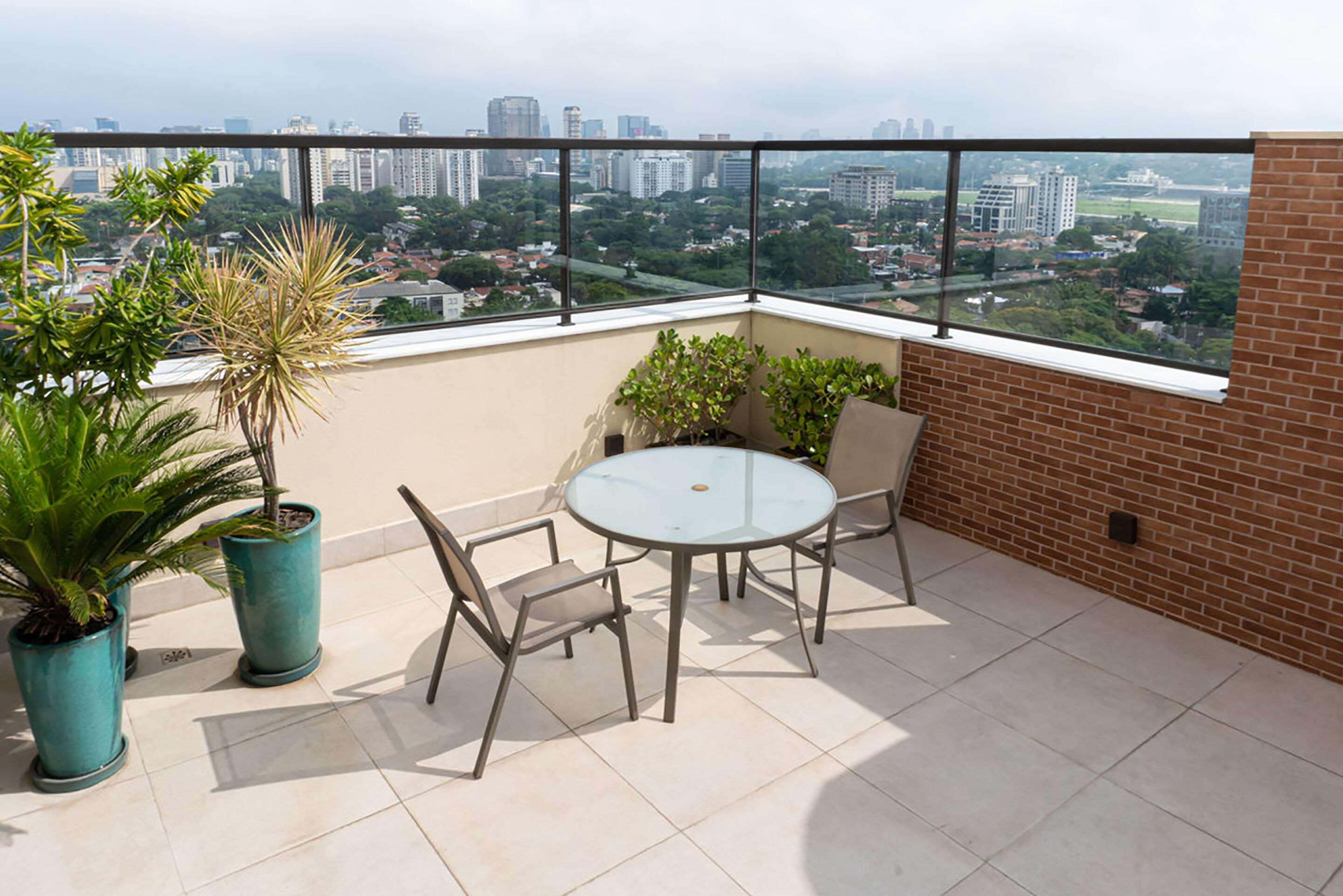 Double Queen Size Bed