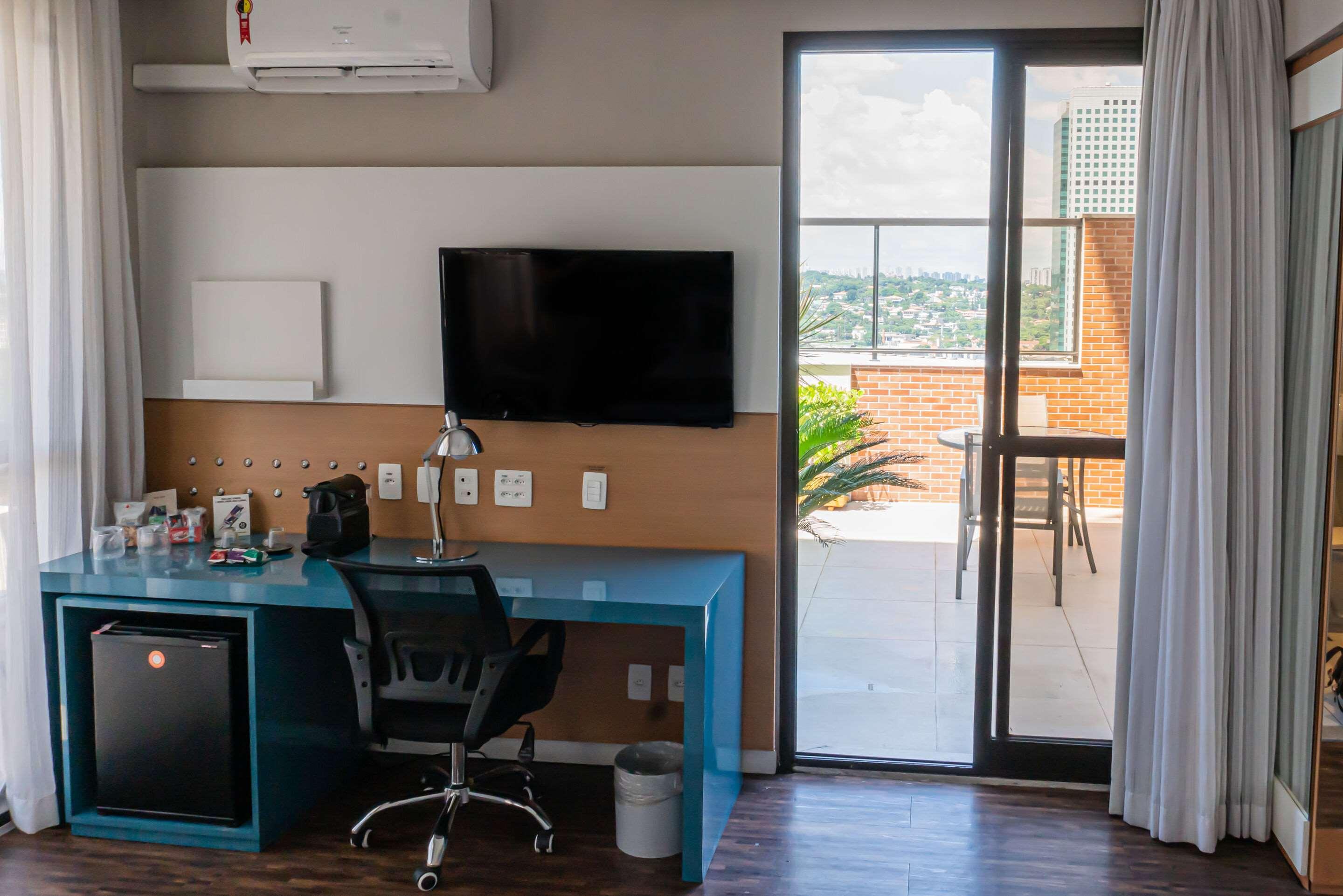 Double Queen Size Bed