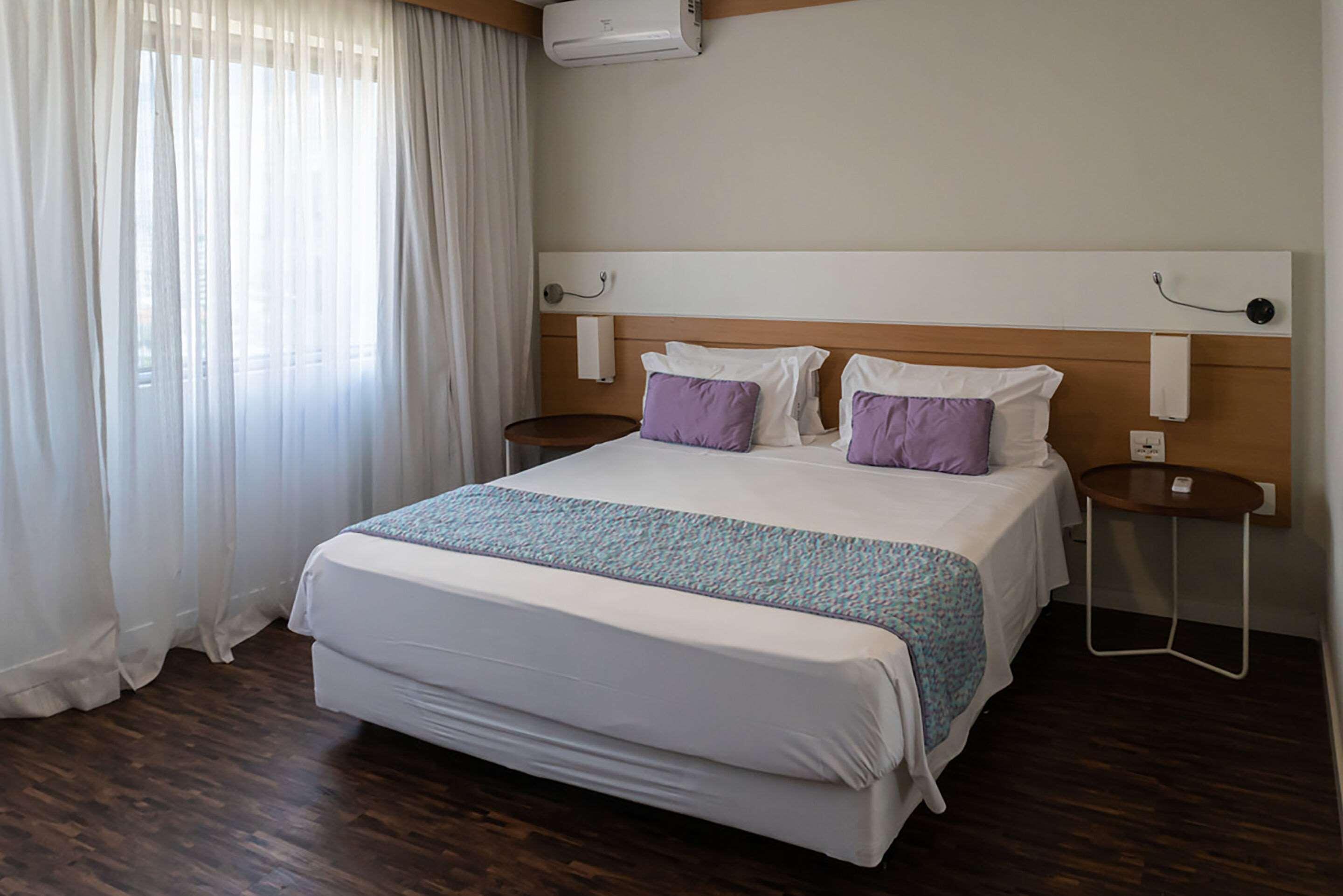 Double Queen Size Bed