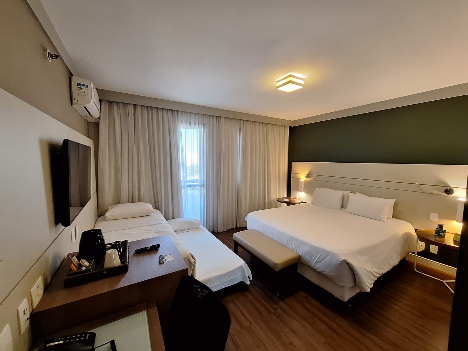 Triple Queen Size Bed