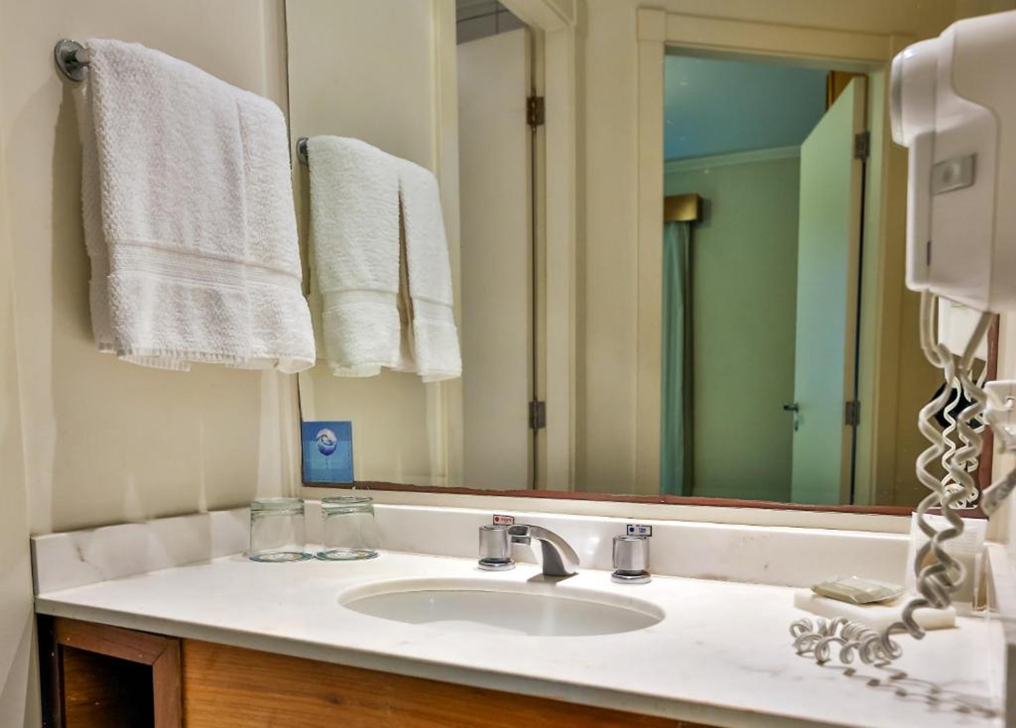 Triple Deluxe Queen Bed