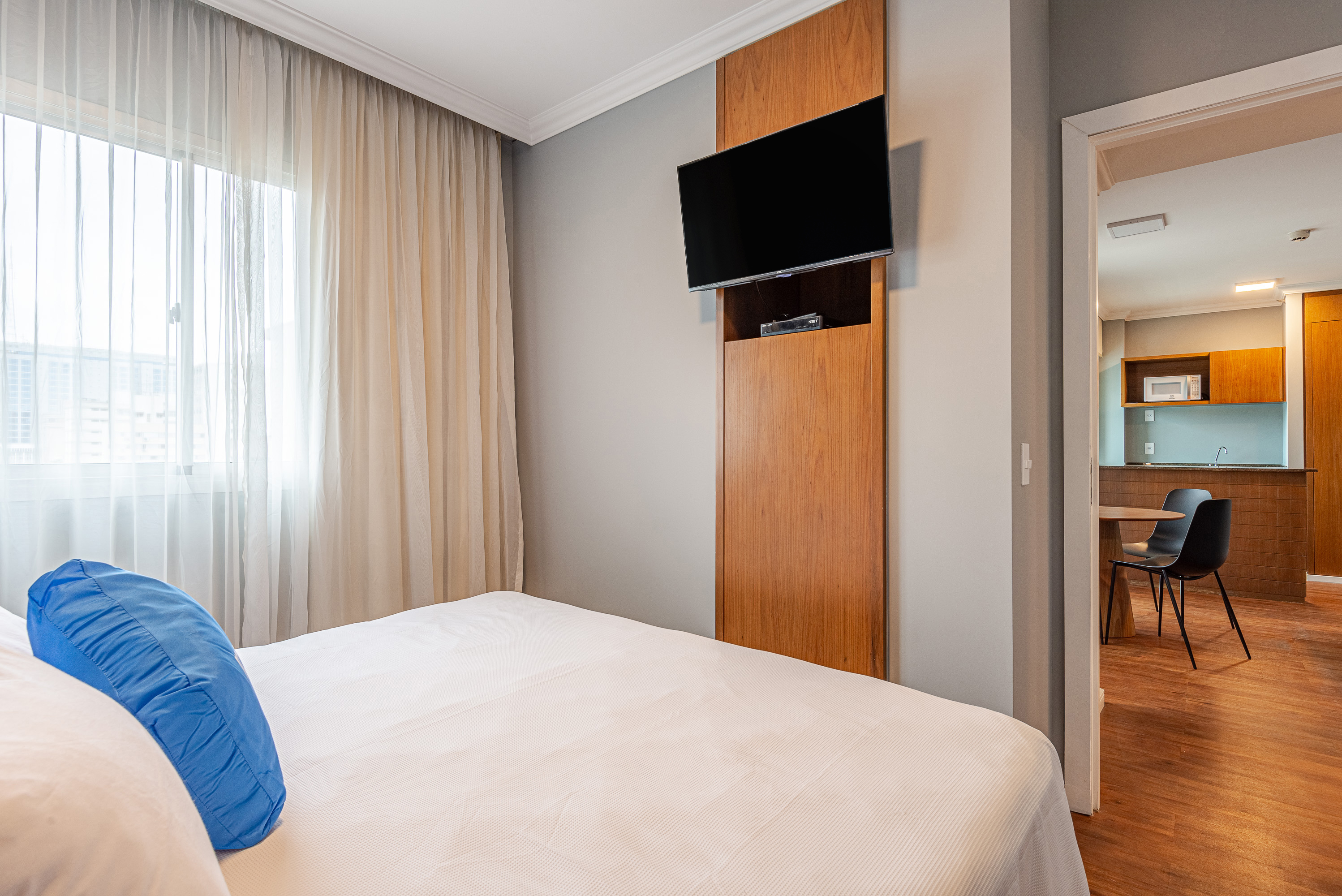 Double Queen Size Bed