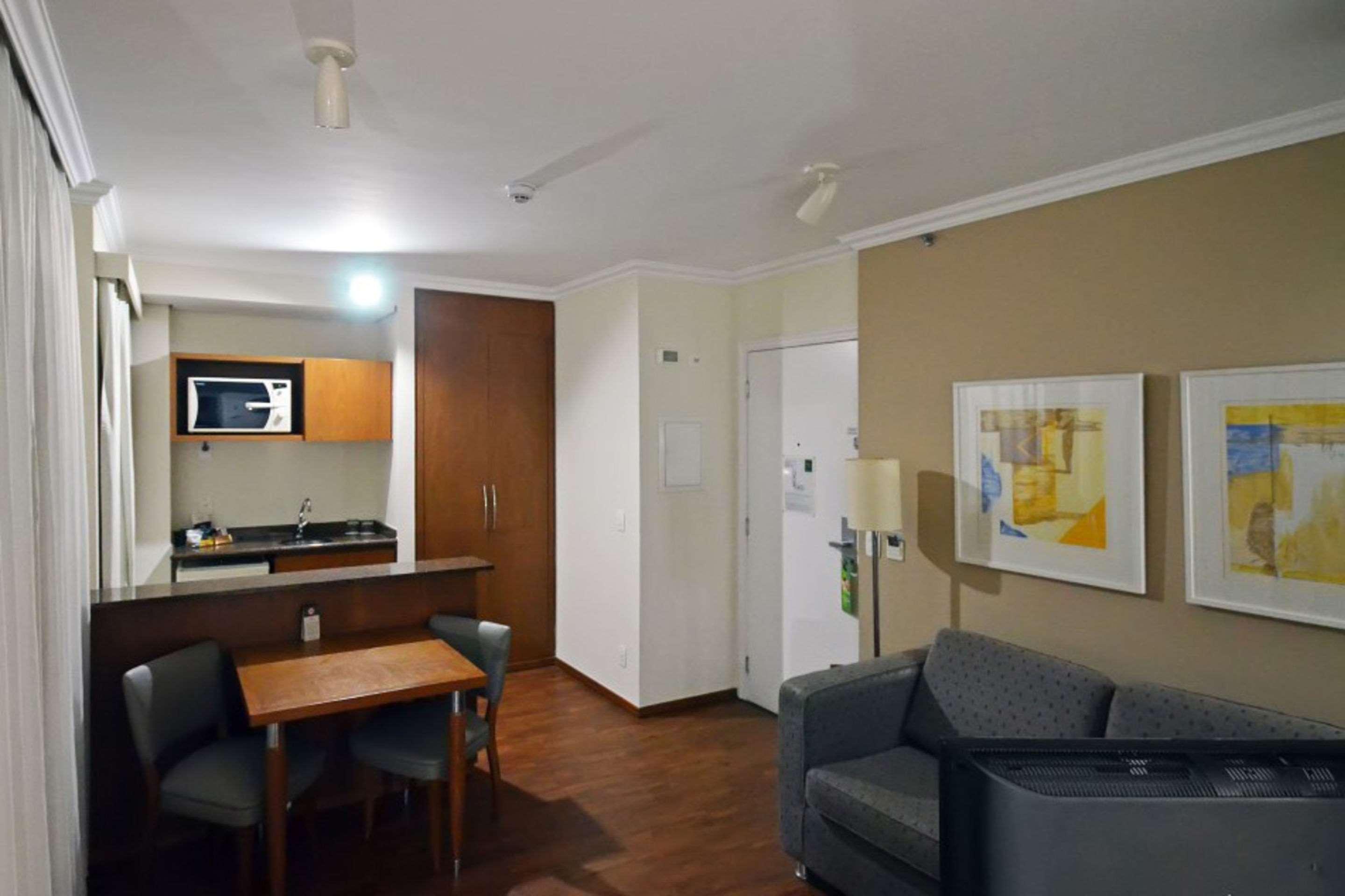 Suite Queen Size Bed