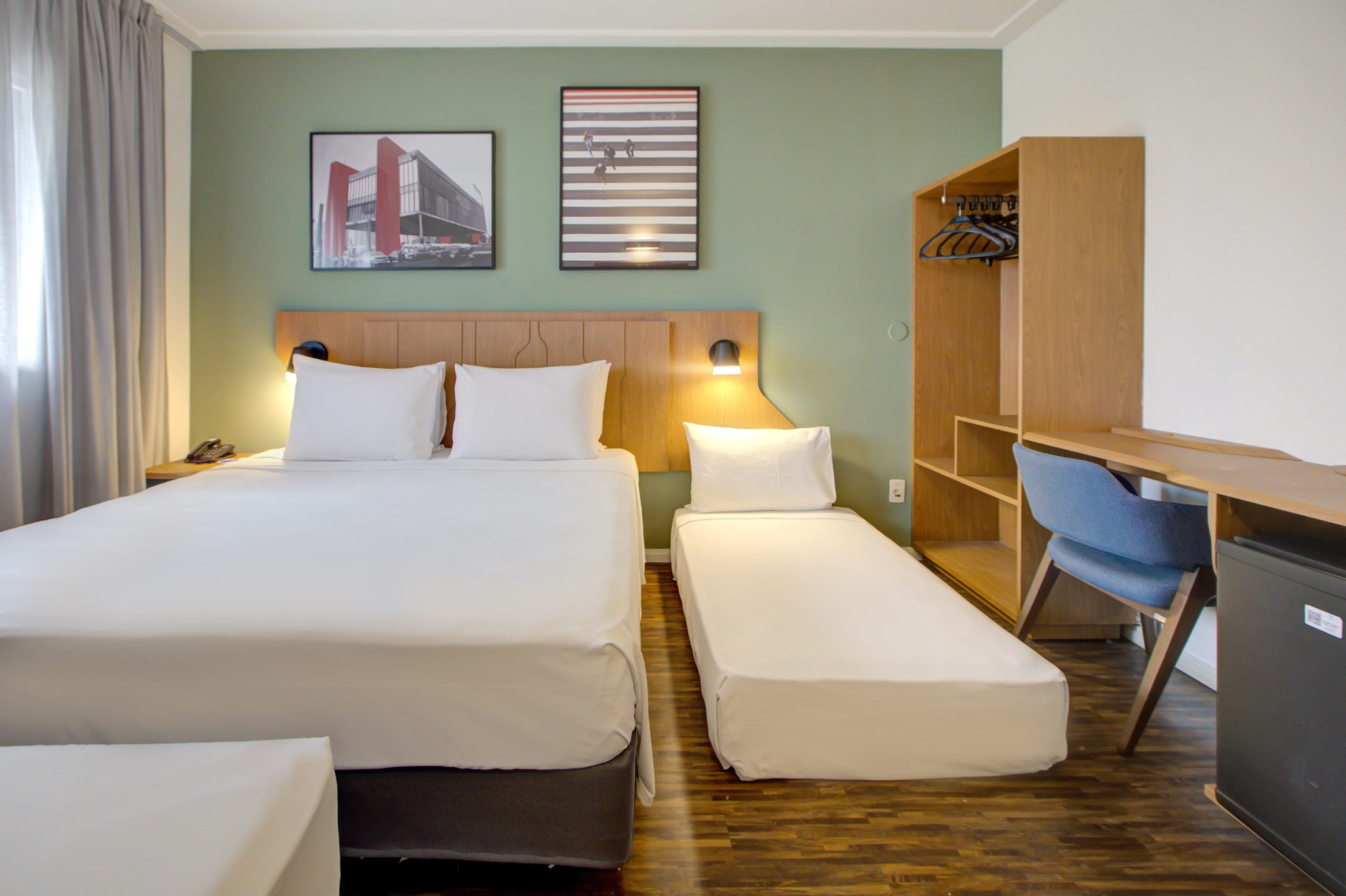 Quadruple Superior Queen Bed