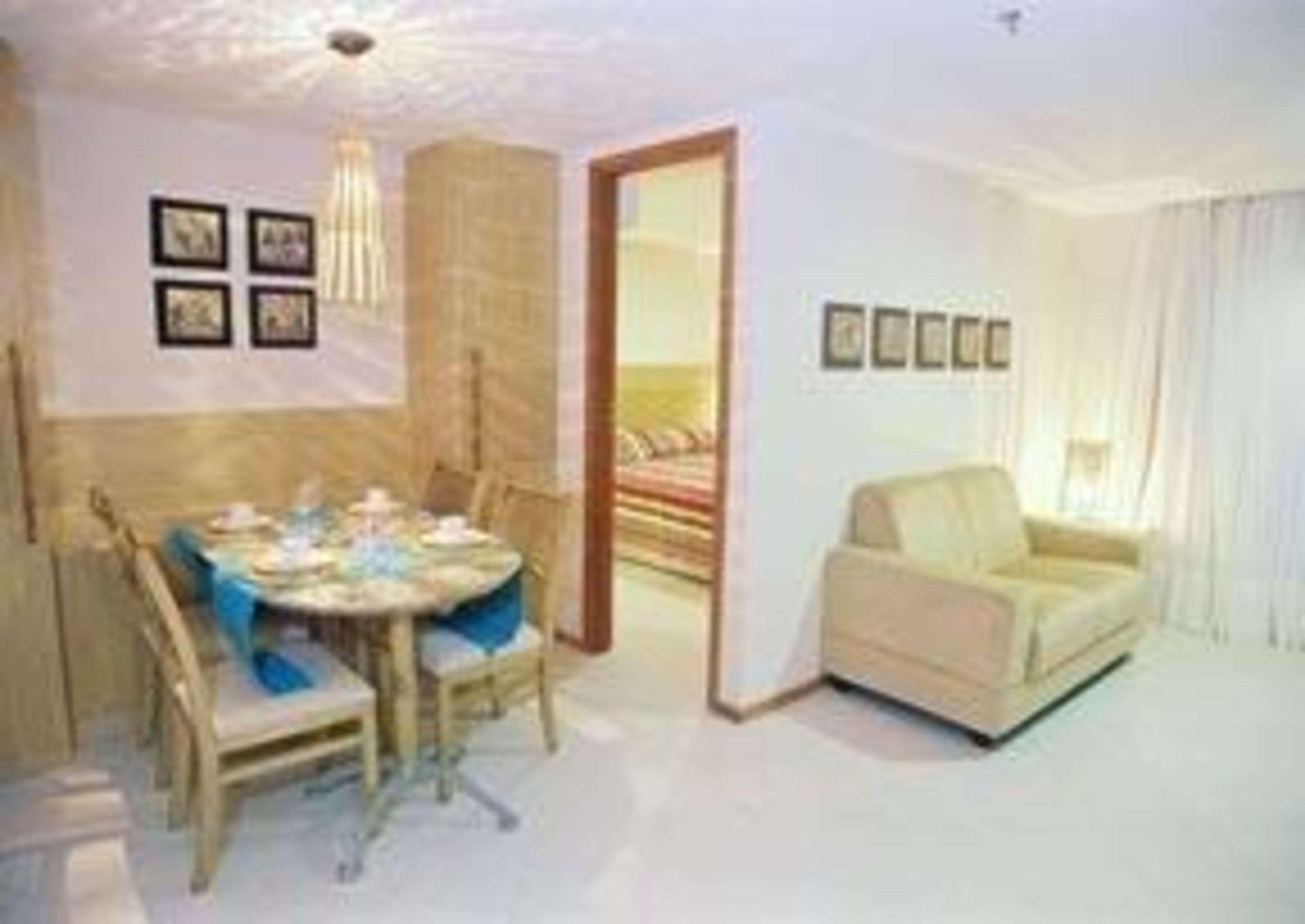 Double Queen Bed Non Smoking