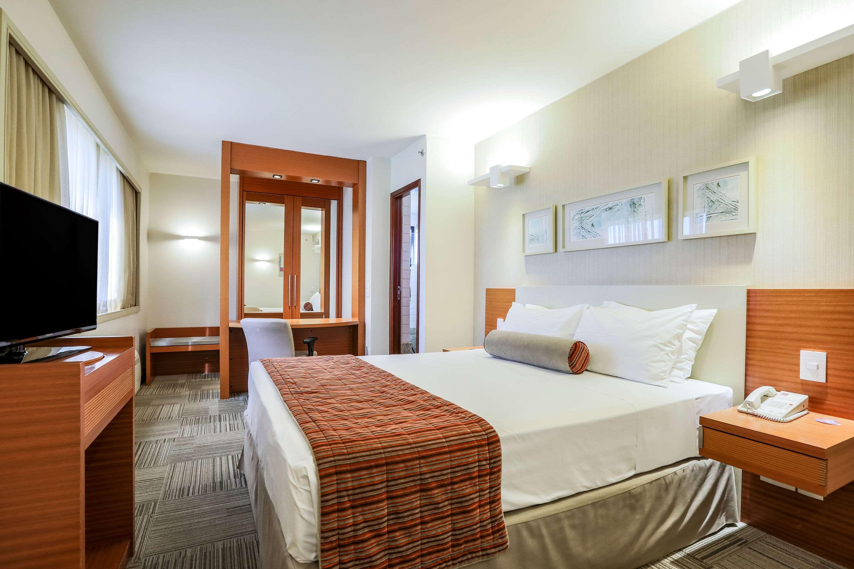 Suite Queen Size Bed