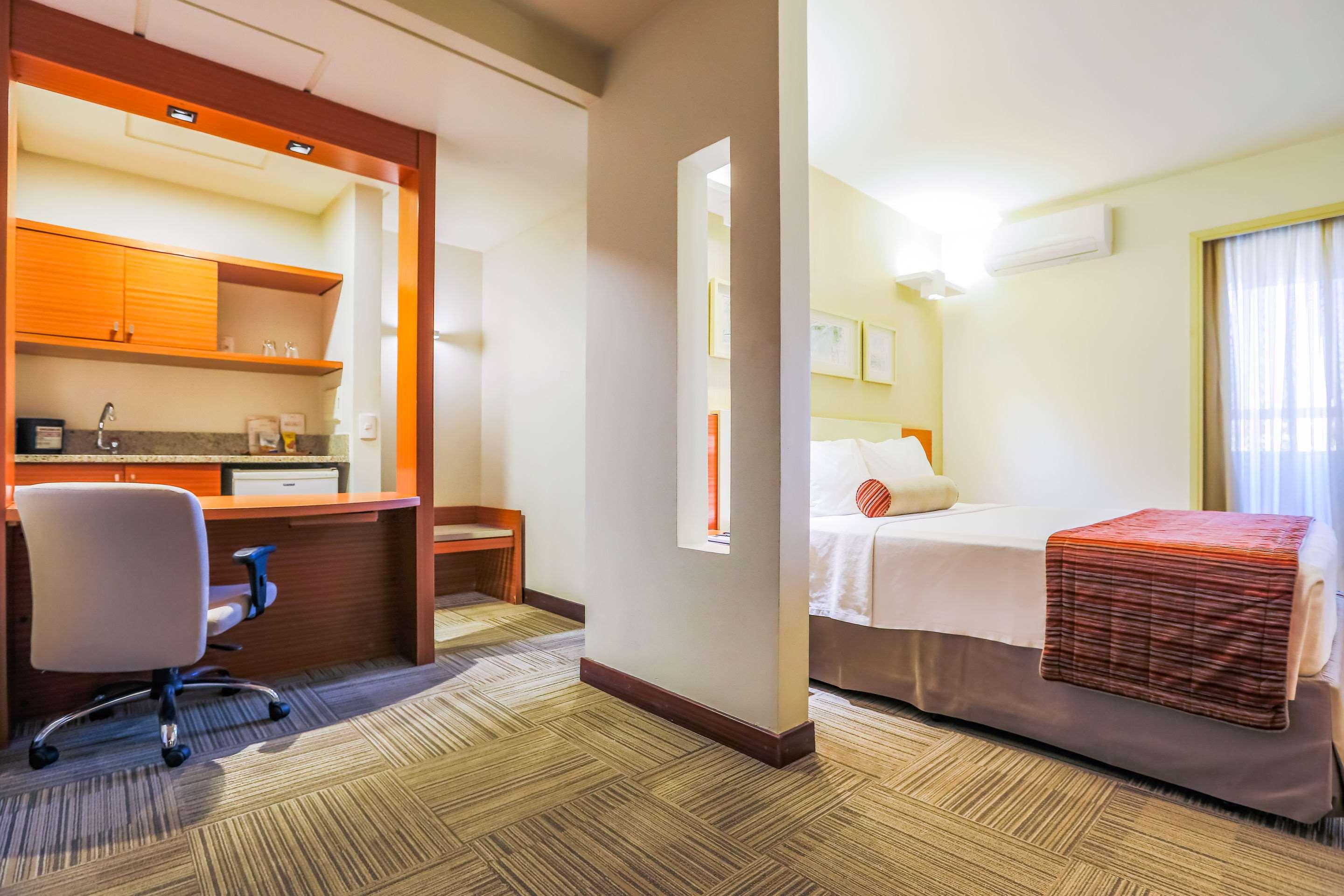 Suite Queen Size Bed