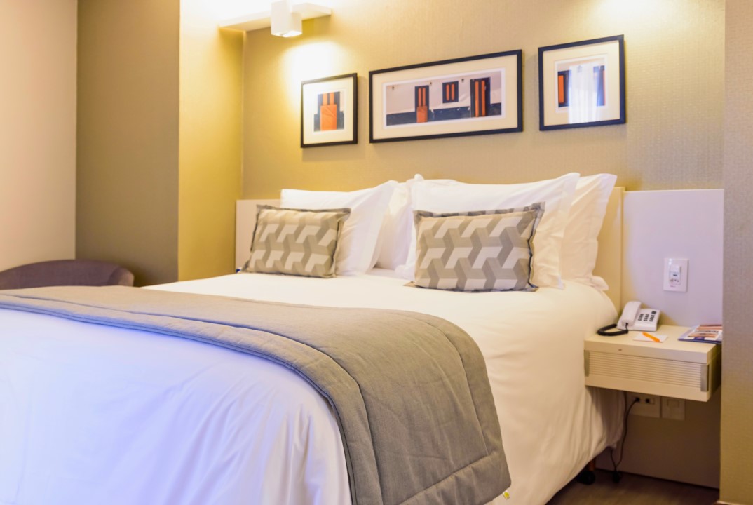 Single Business Queen Bed