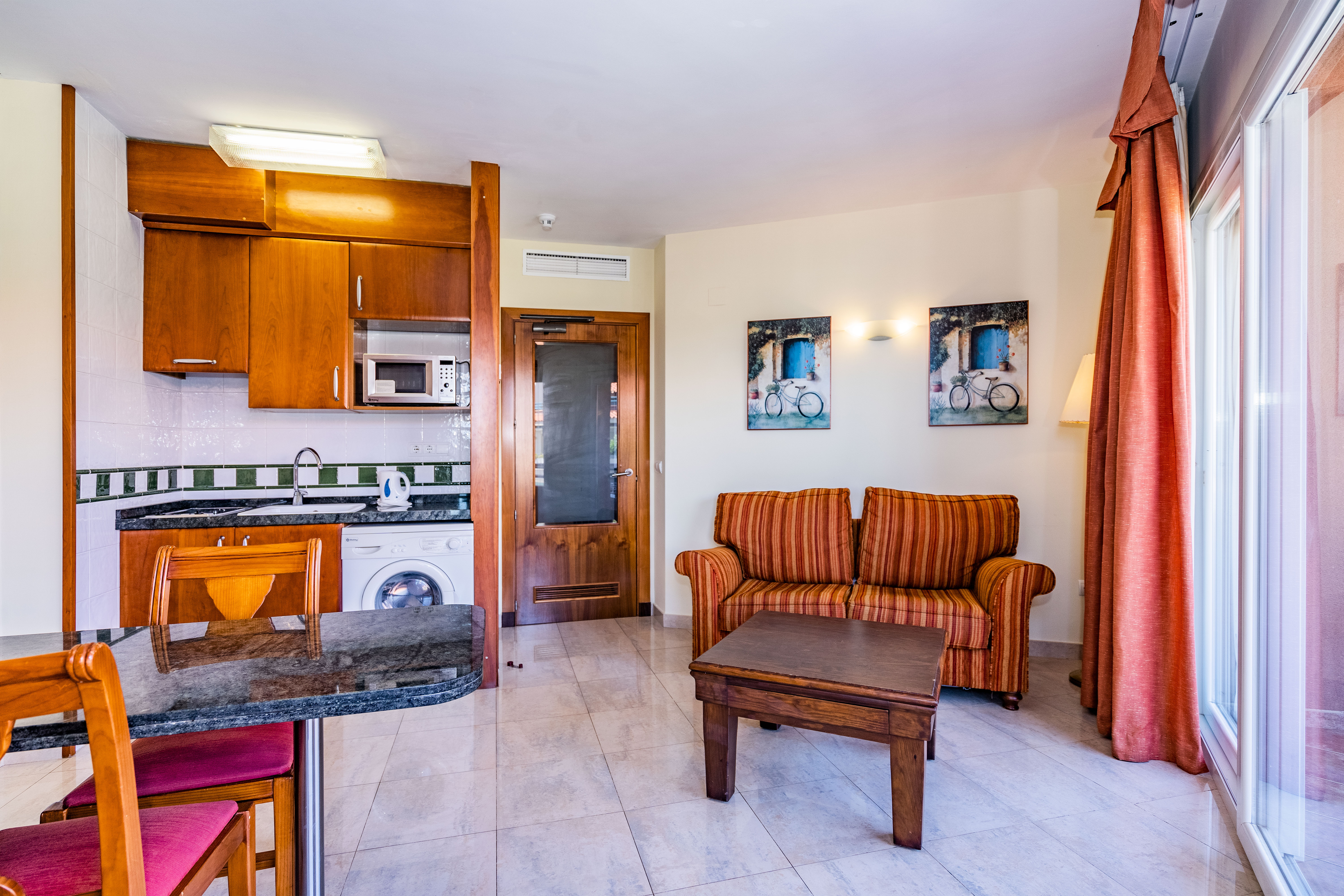 Apartment Capacity 3