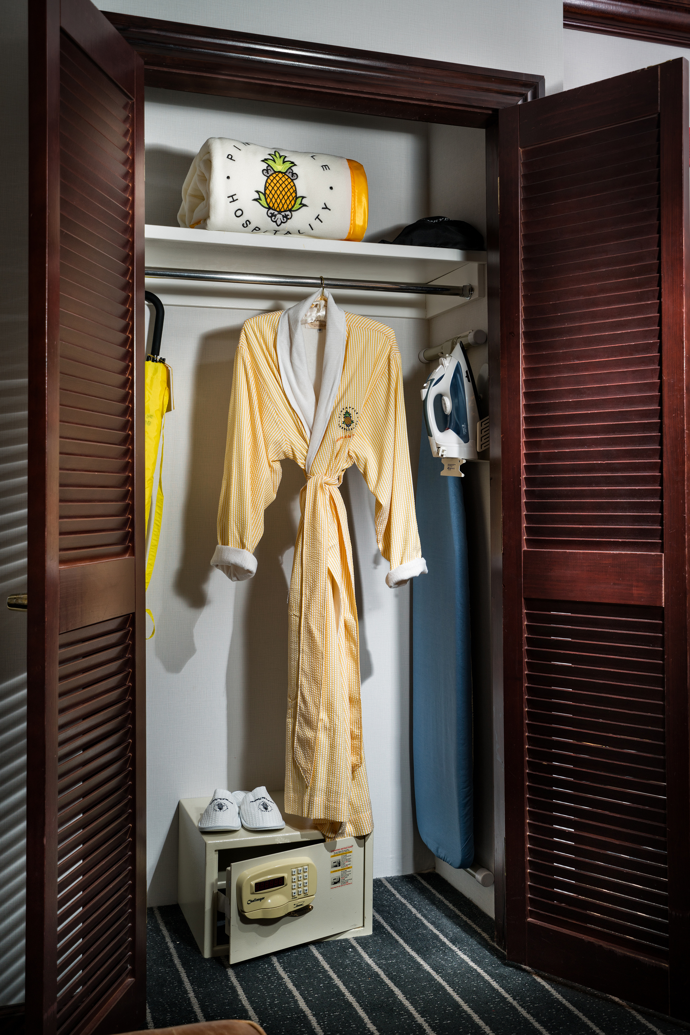 Double Deluxe Queen Bed