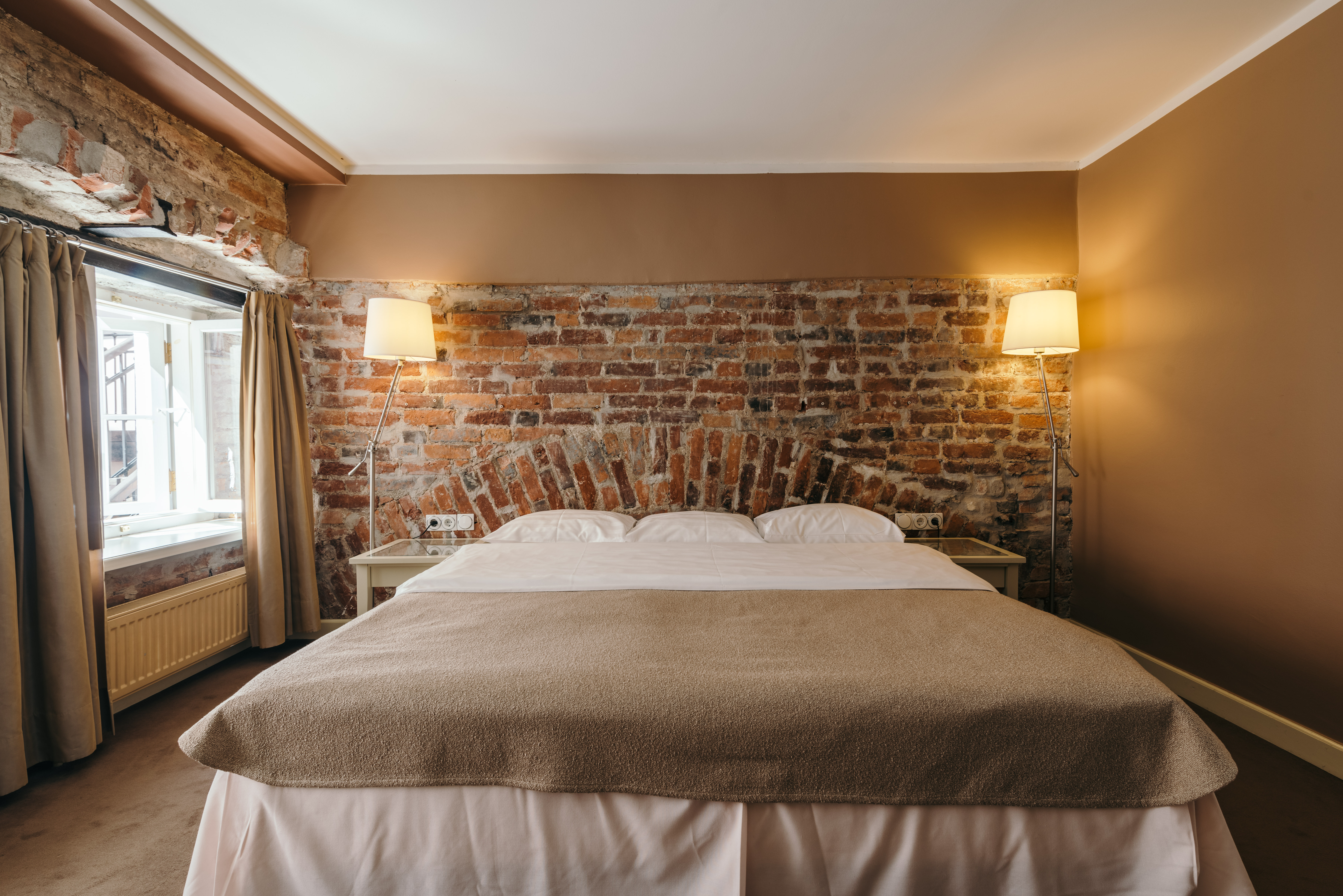 Double or Twin Standard