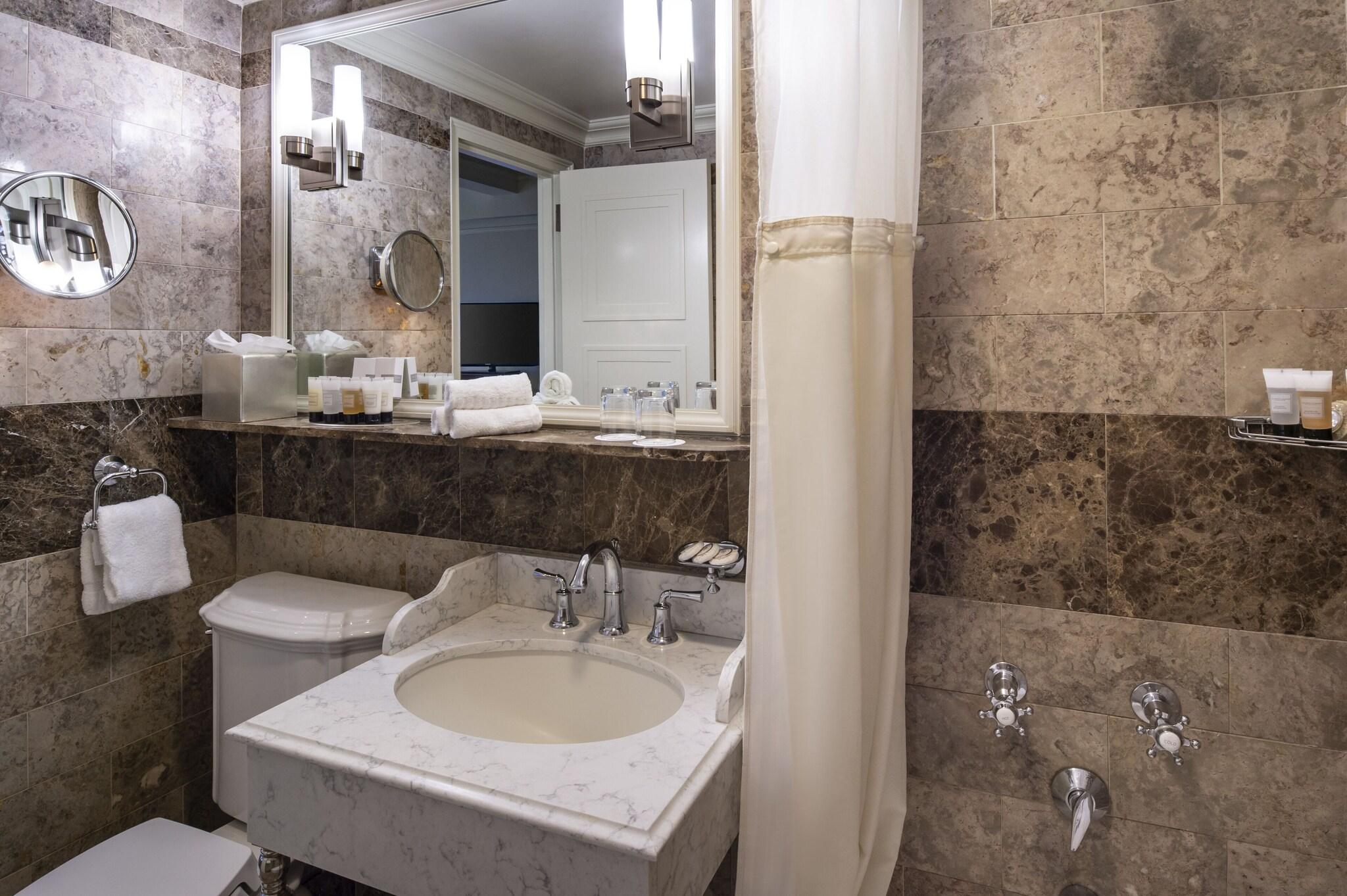 Suite Premier with Views