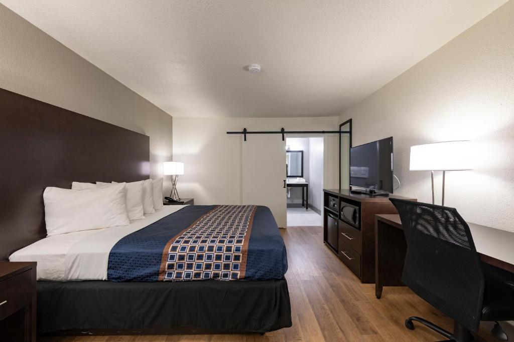 Double Accessible King Size Bed